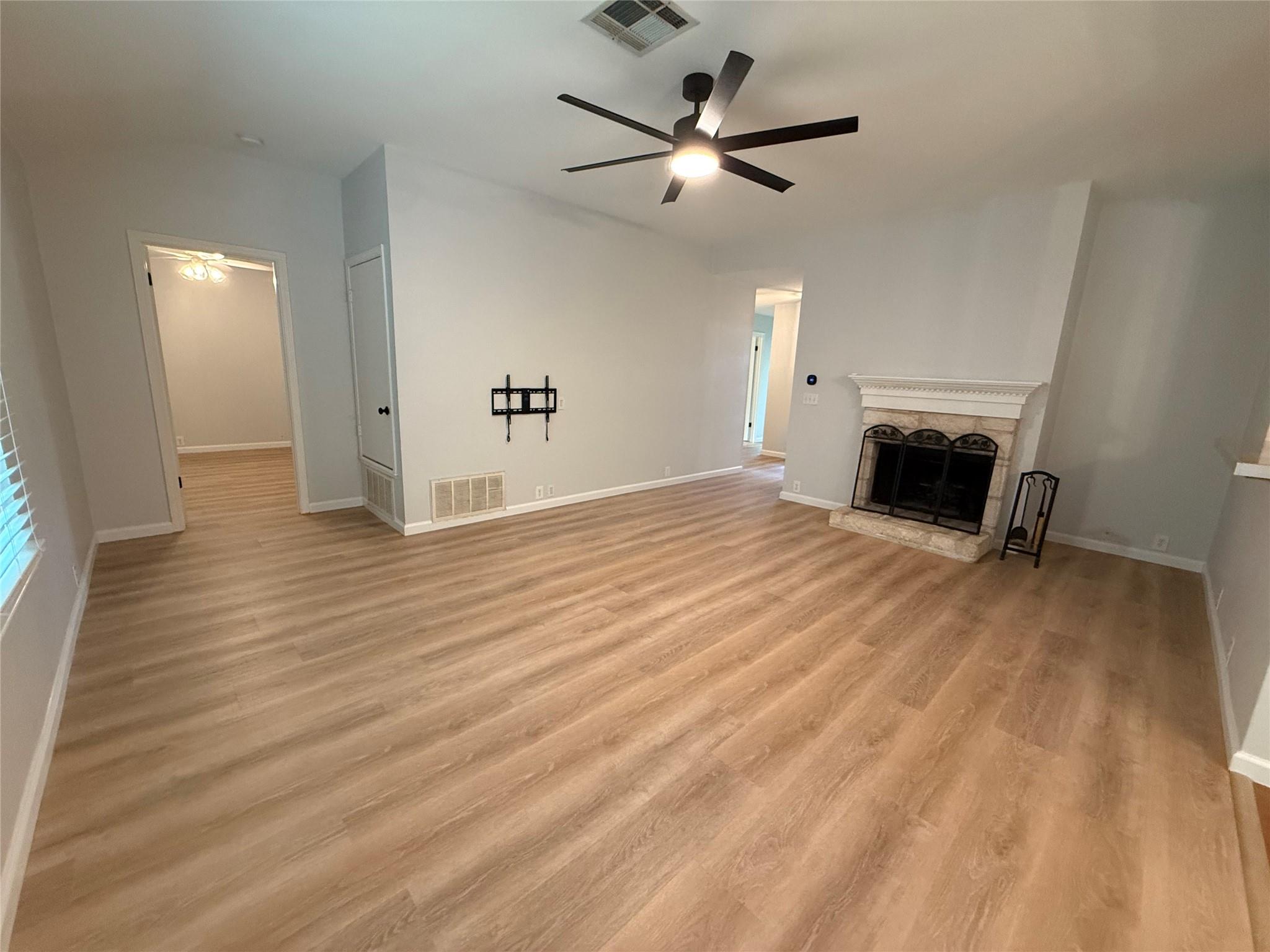 2125 Kaiser DR, Austin, TX 78748 photo 4
