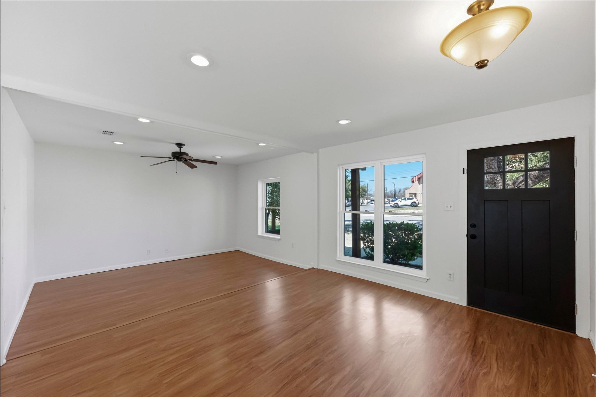1005 Arthur Stiles RD, Austin, TX 78721 photo 4