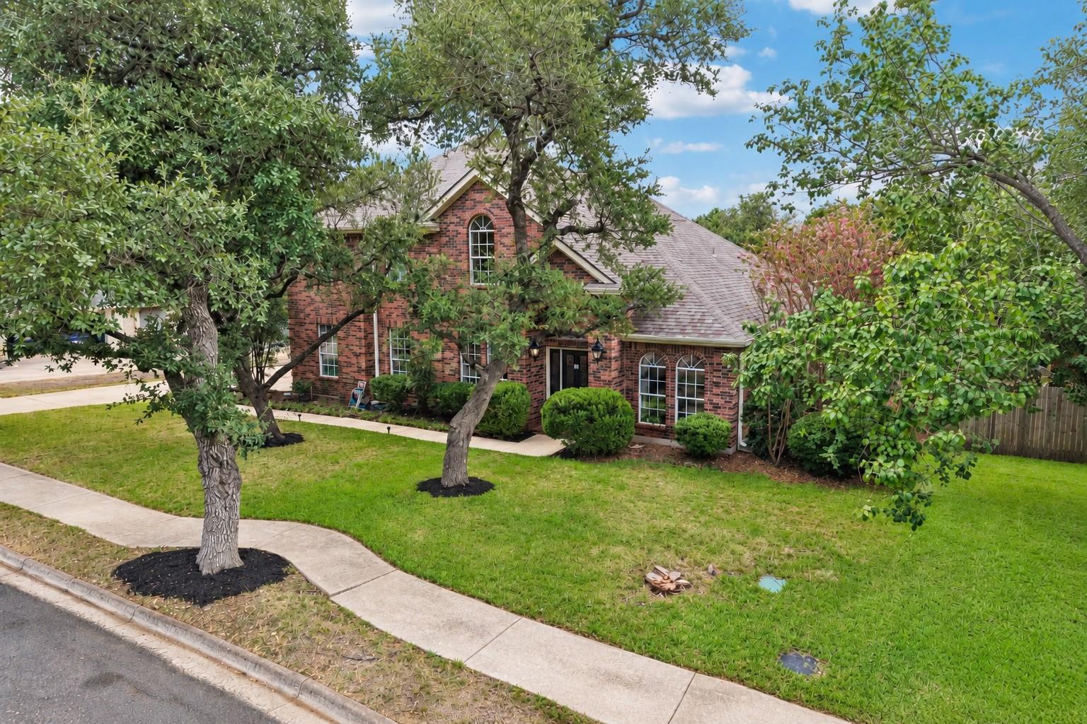 3915 Idalia DR, Austin, TX 78749 photo 2