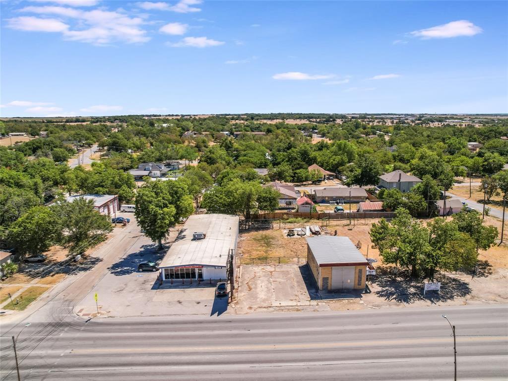 1022 Main ST, Taylor, TX 76574 photo 5