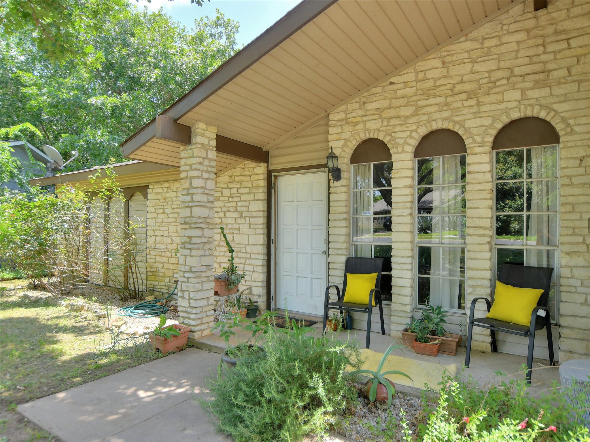 4911 Aberdeen CIR, Austin, TX 78745 photo 2