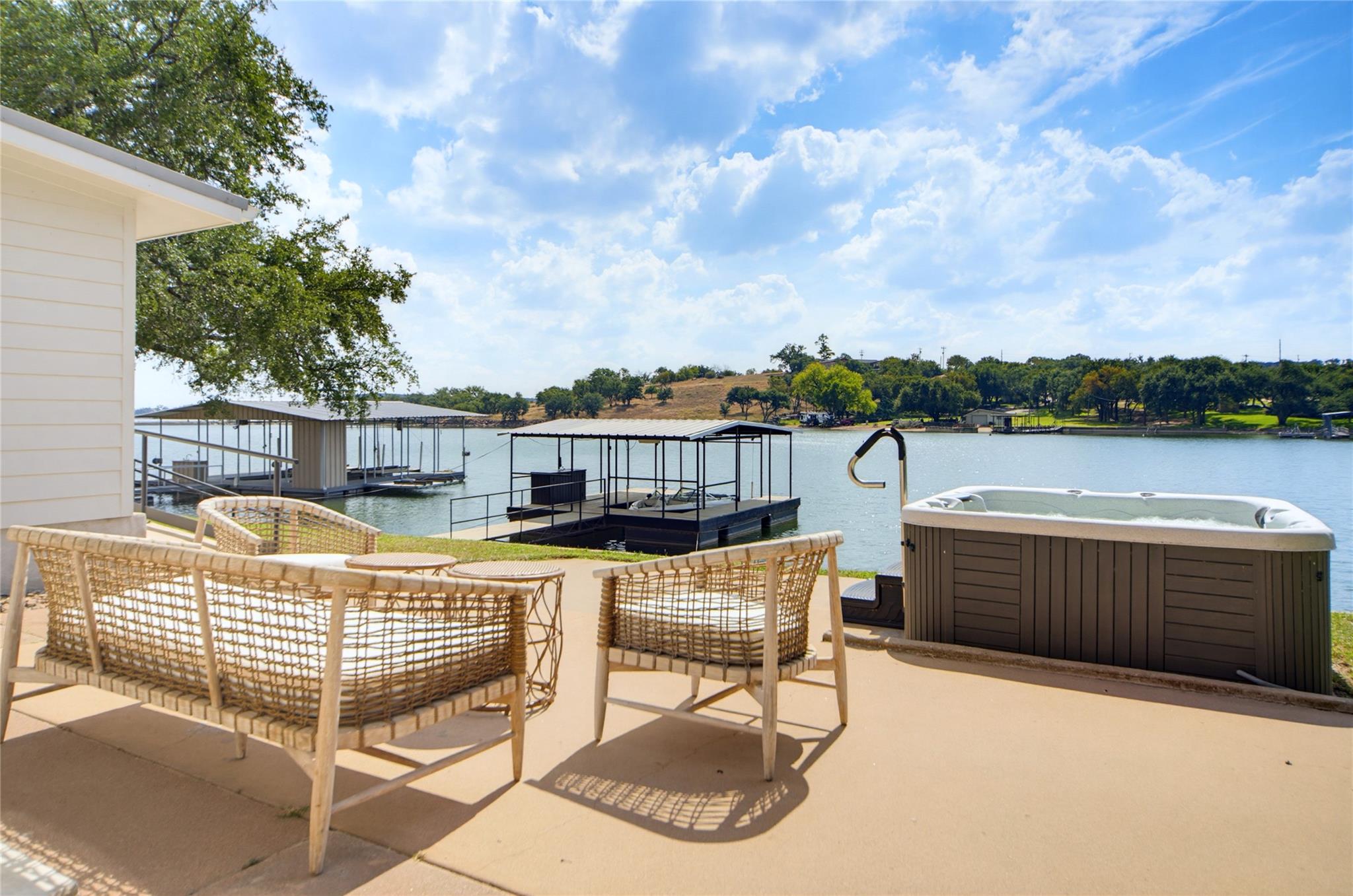 516 Island Lodges DR, Buchanan Dam, TX 78609 photo 3