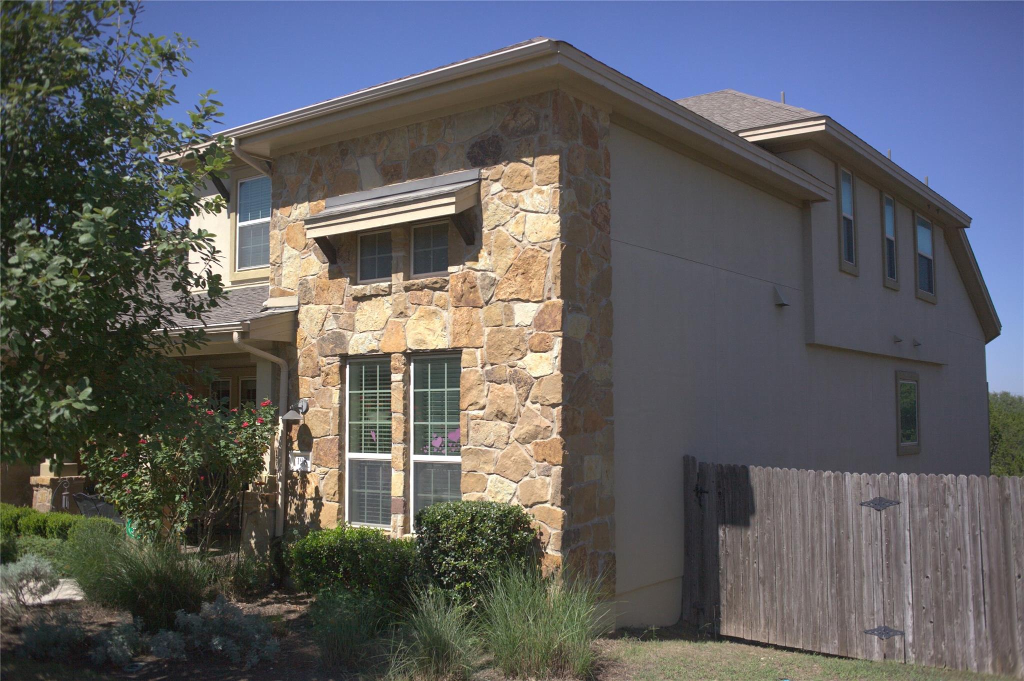 198 Senna DR, Dripping Springs, TX 78620 photo 3