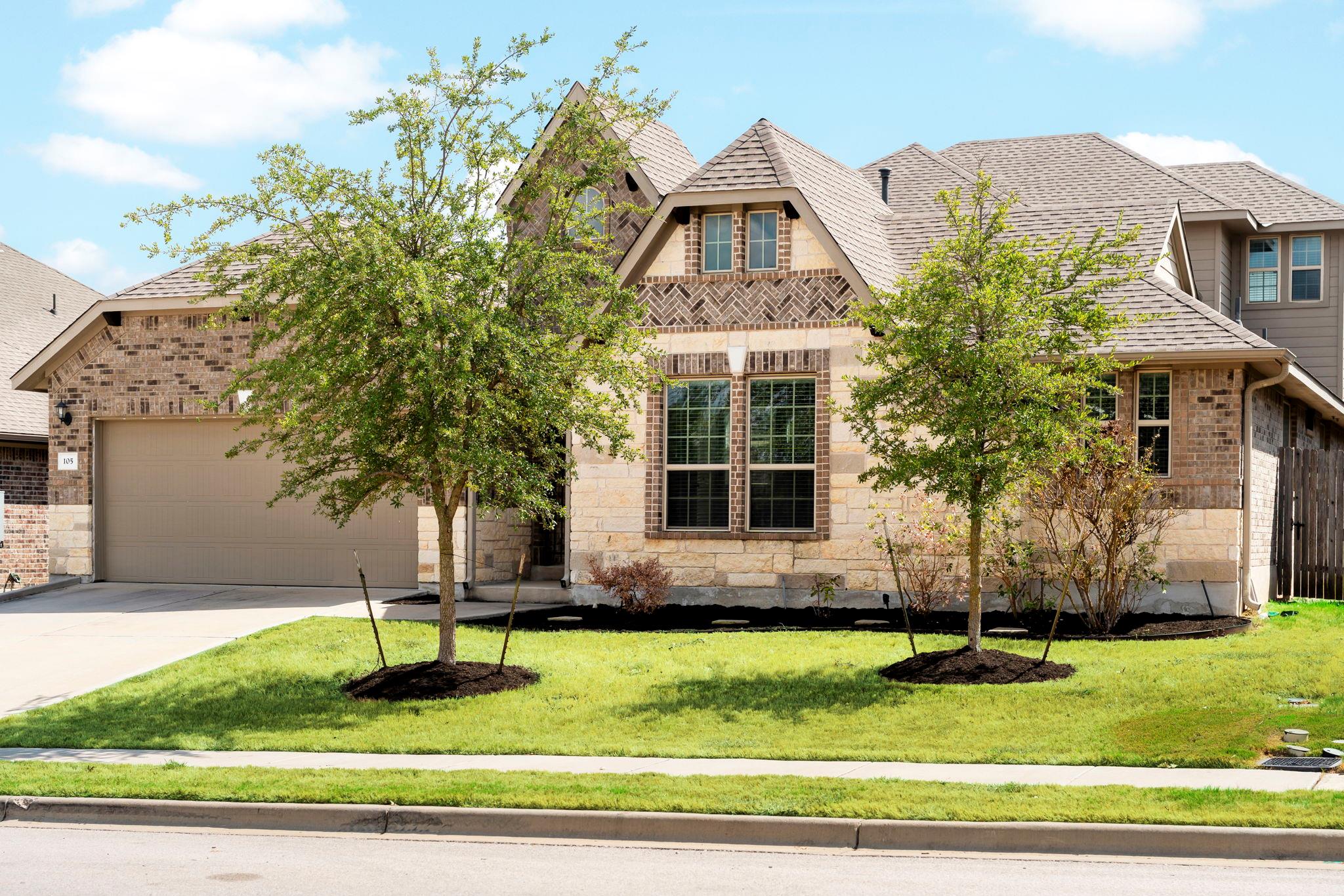 105 Highfield ST, Hutto, TX 78634 photo 2