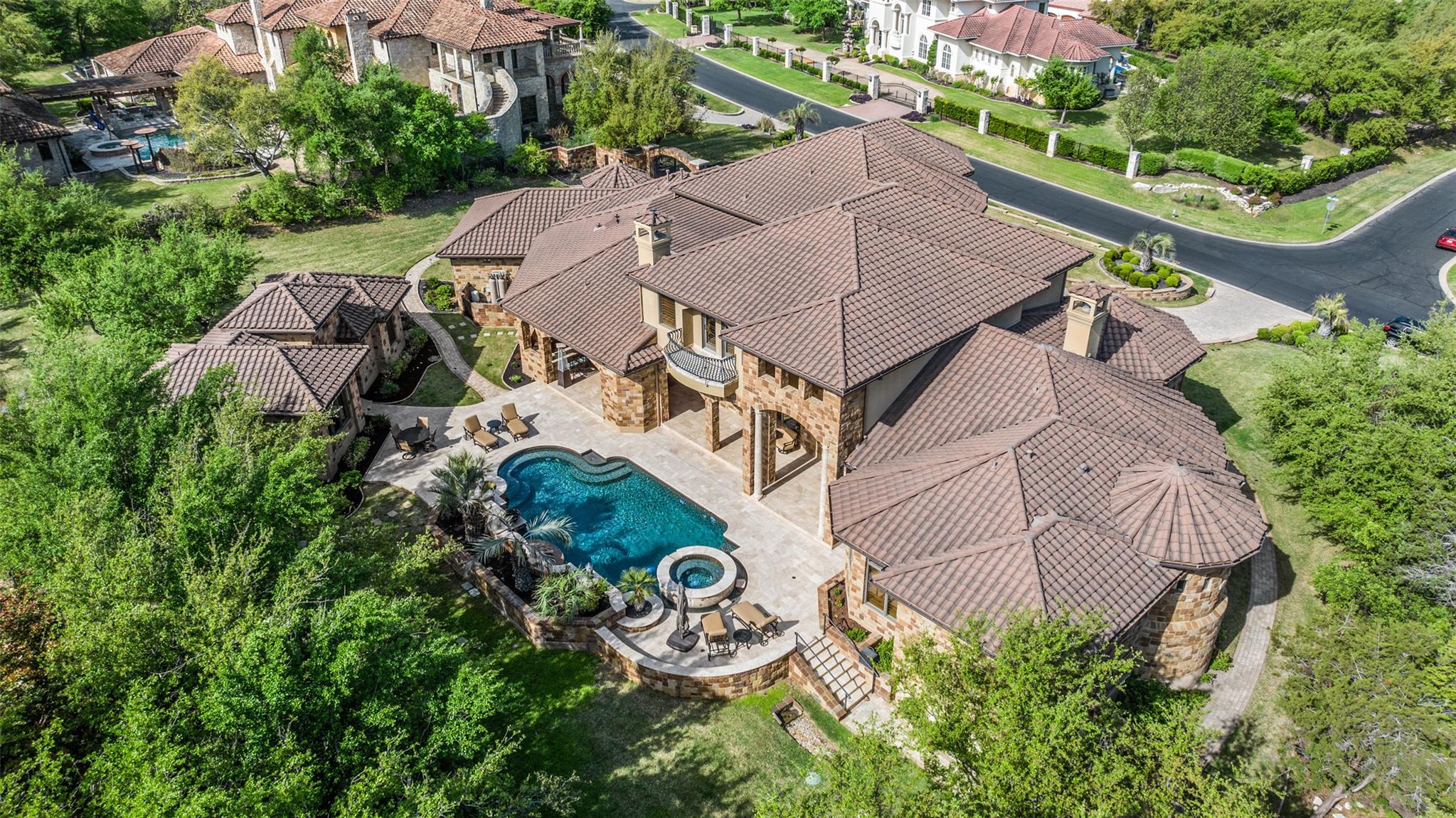 210 Costa Bella DR, Austin, TX 78734 photo 2