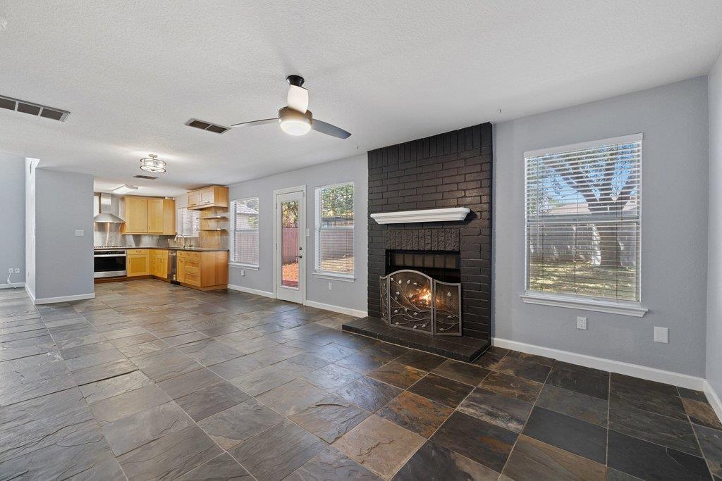 531 Tanner TRL, Pflugerville, TX 78660 photo 2