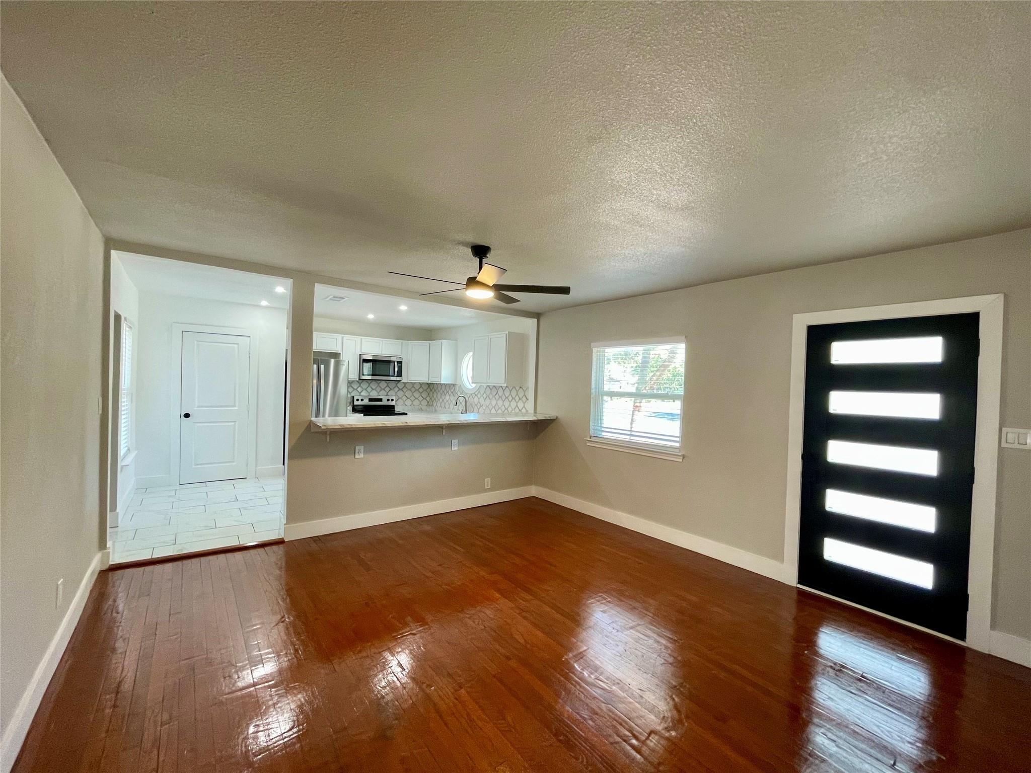 1109 Brentwood ST #A, Austin, TX 78757 photo 4