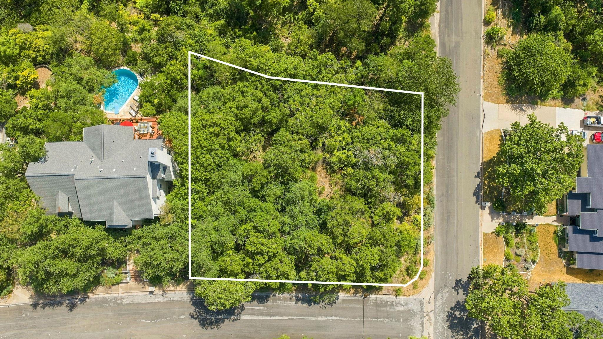 6401 Dry Cliff CV, Austin, TX 78731 photo 2
