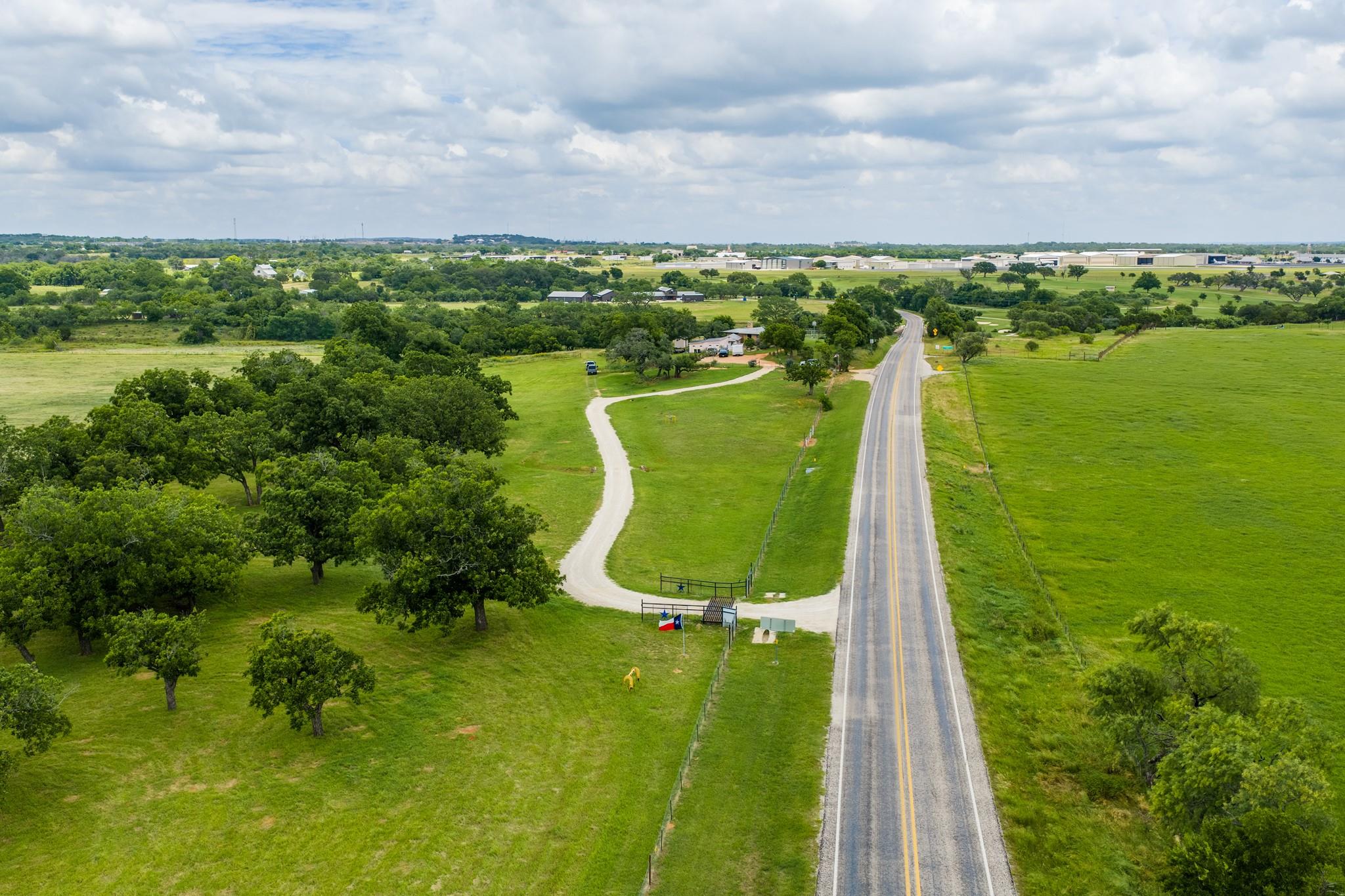 1670 Fm 2093, Fredericksburg, TX 78624 photo 5