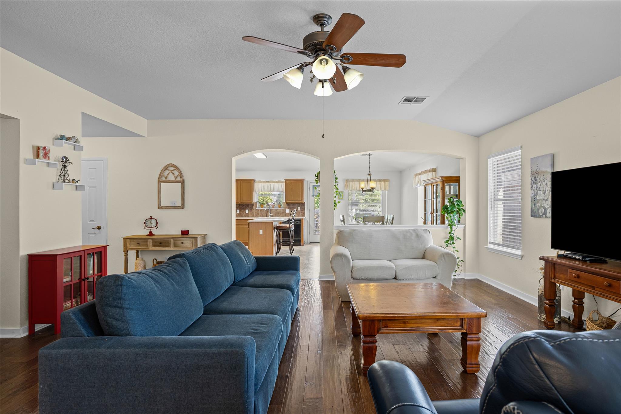 1109 Chardonnay XING, Leander, TX 78641 photo 4