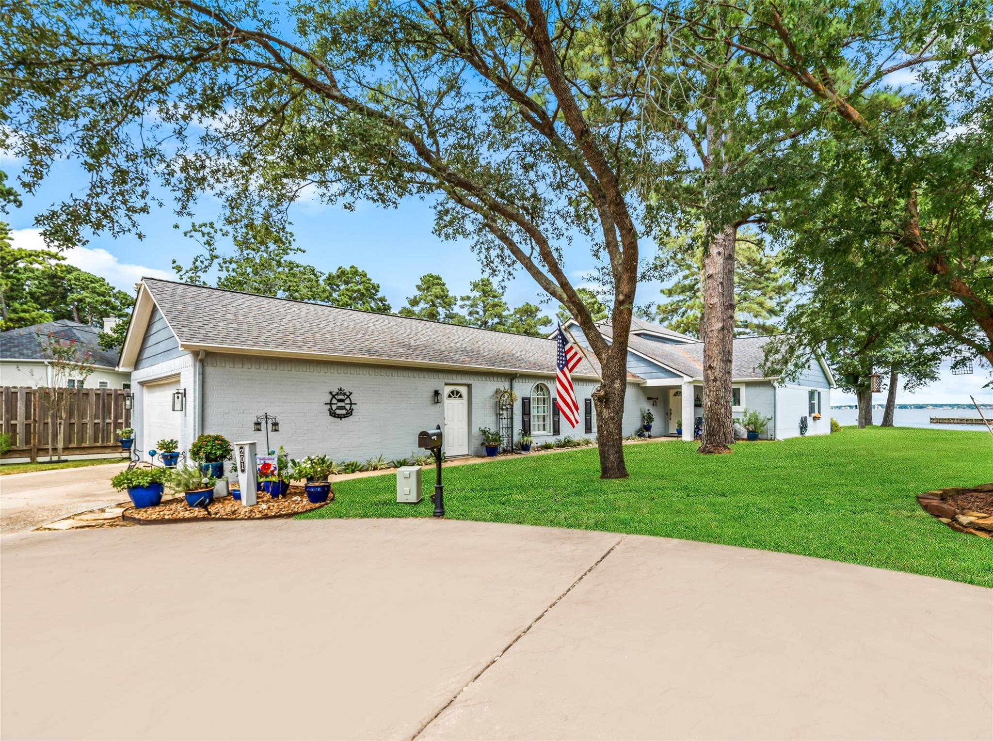201 Lake Walden CV, Montgomery, TX 77356 photo 4