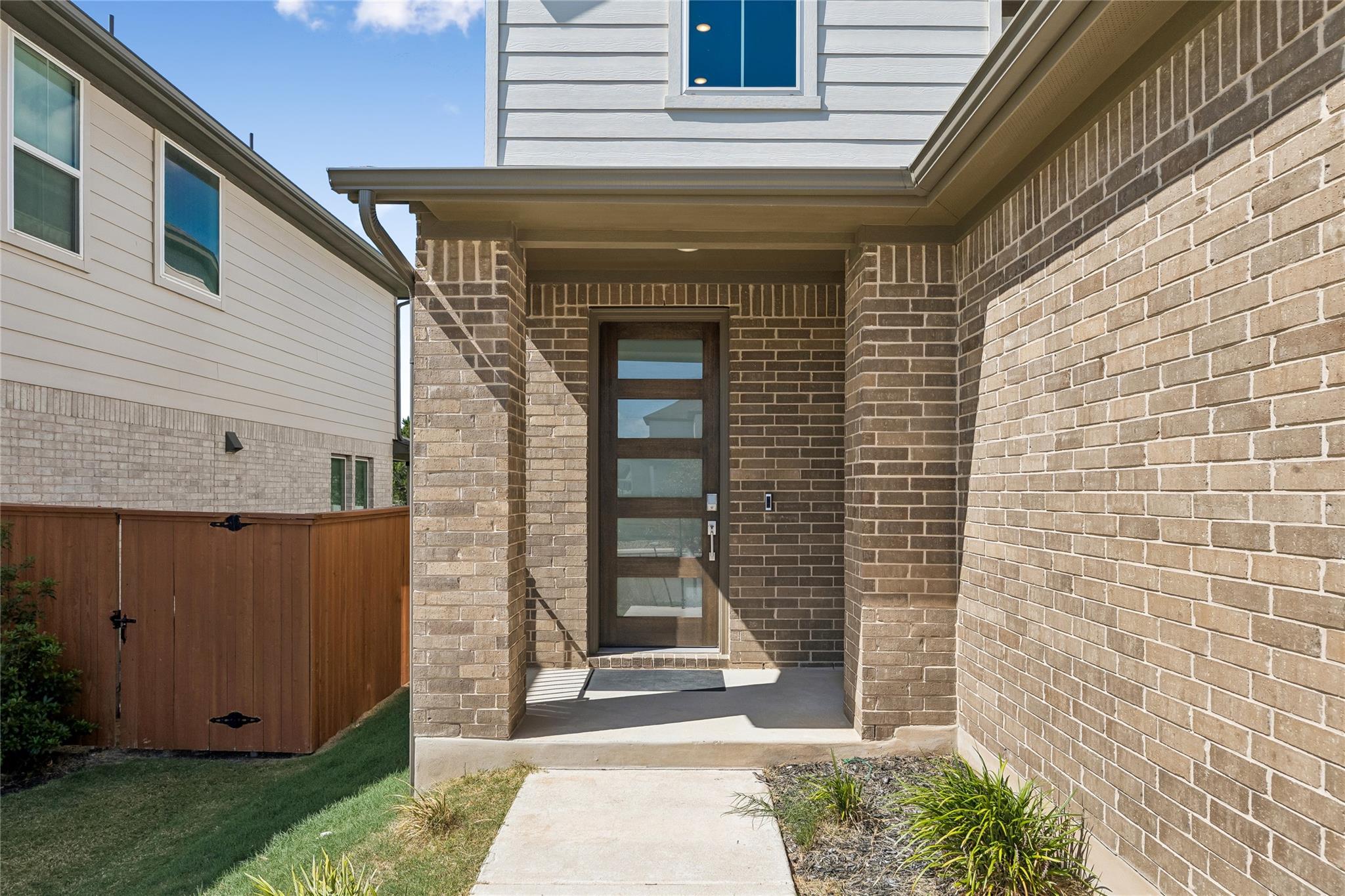 208 Table Top BND, Liberty Hill, TX 78642 photo 2