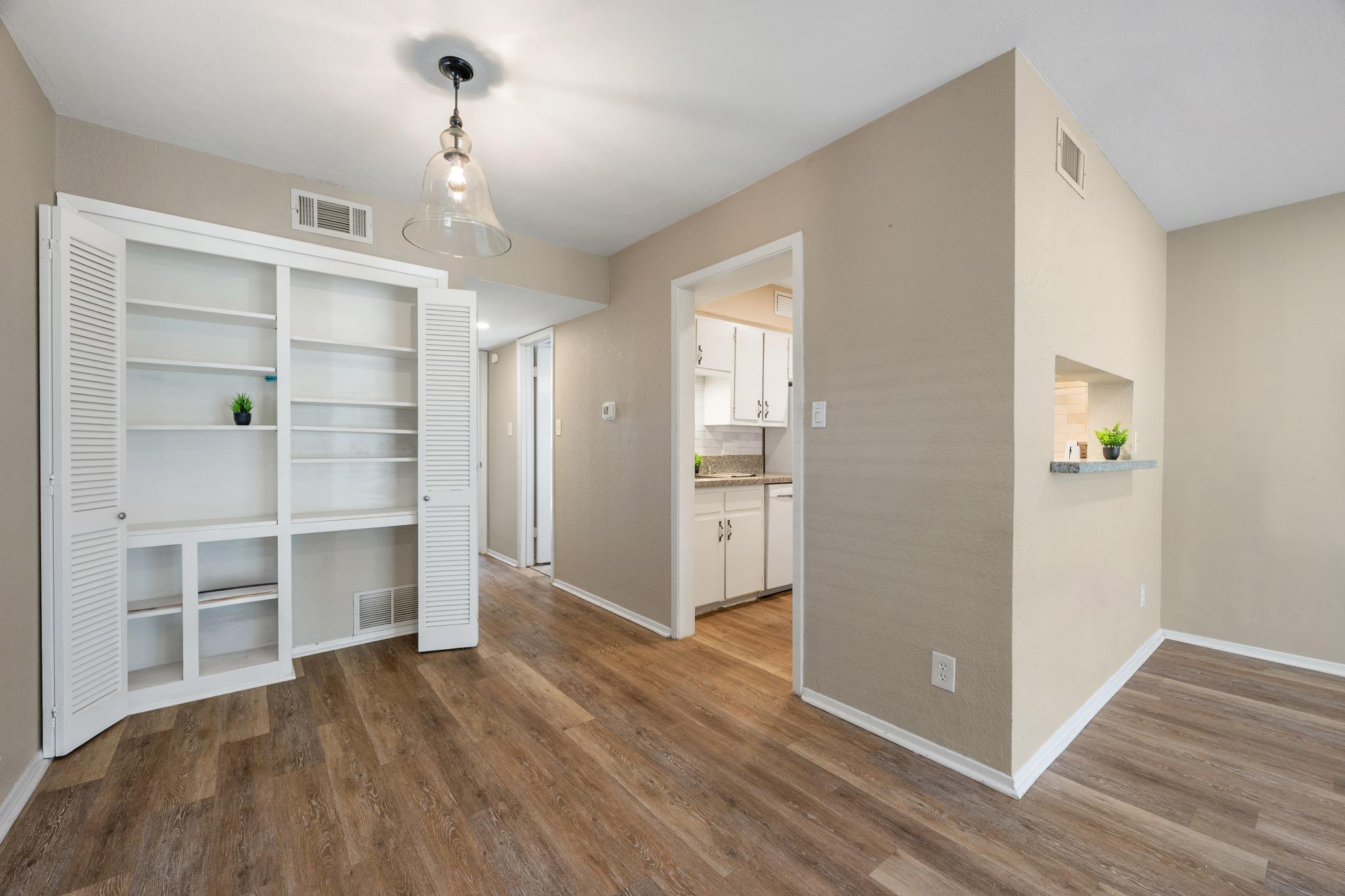 2425 Ashdale DR #29, Austin, TX 78757 photo 2