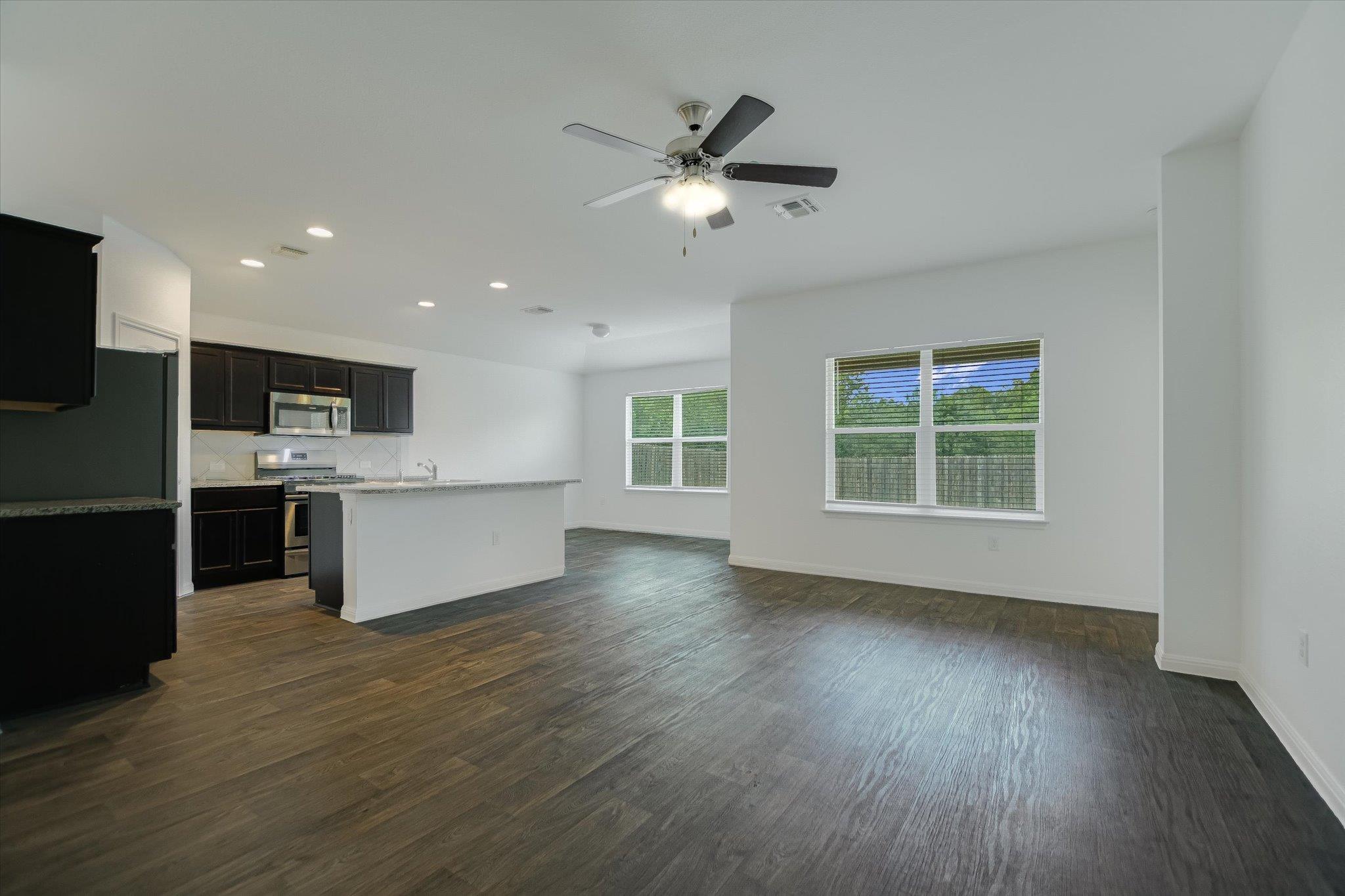 2216 Dickinson TER, Austin, TX 78754 photo 3