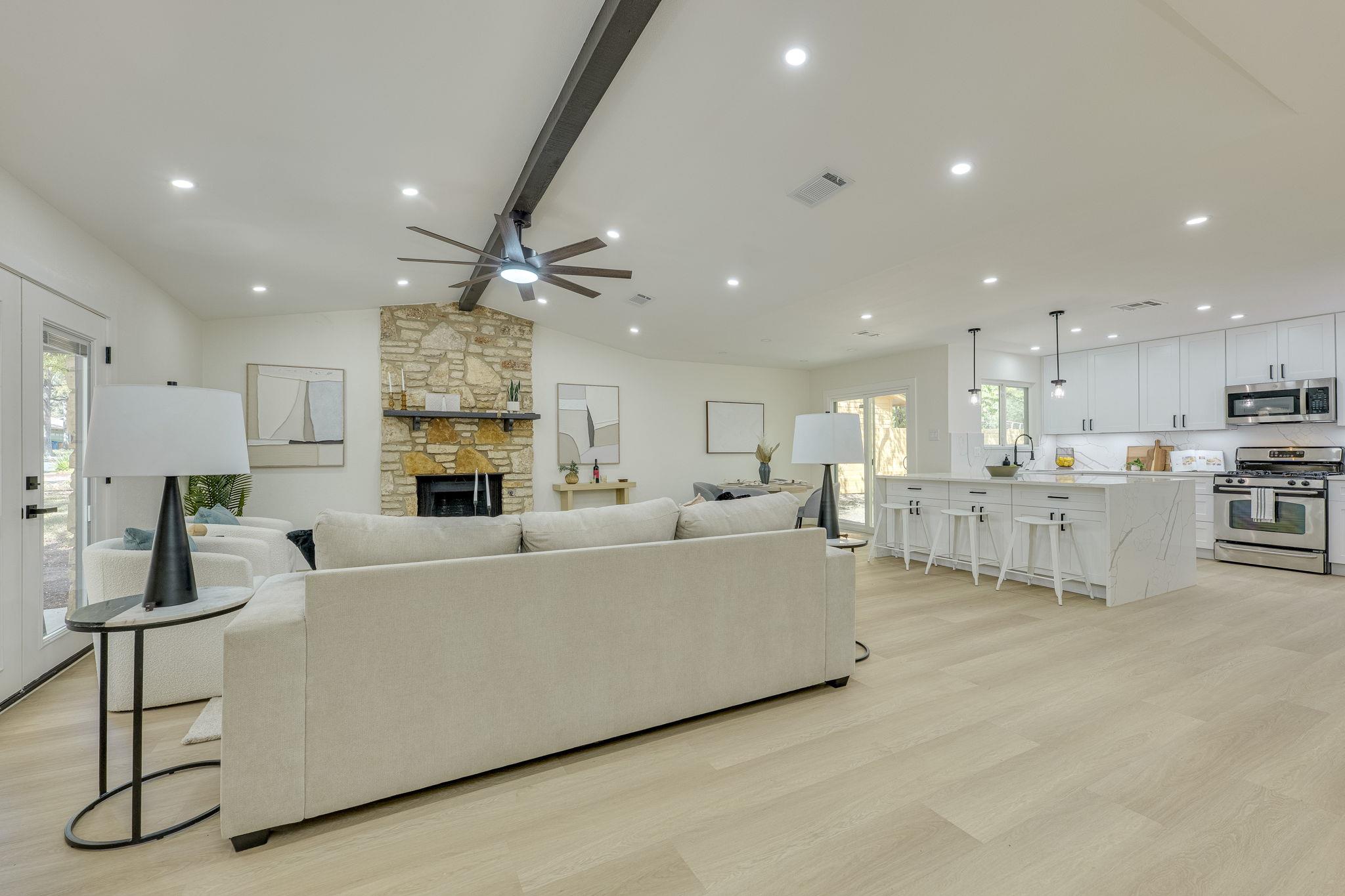 8909 Texas Sun DR, Austin, TX 78748 photo 3