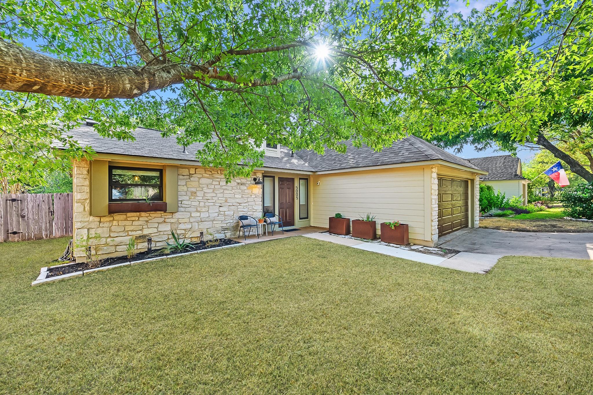 5005 Ganymede DR, Austin, TX 78727 photo 3