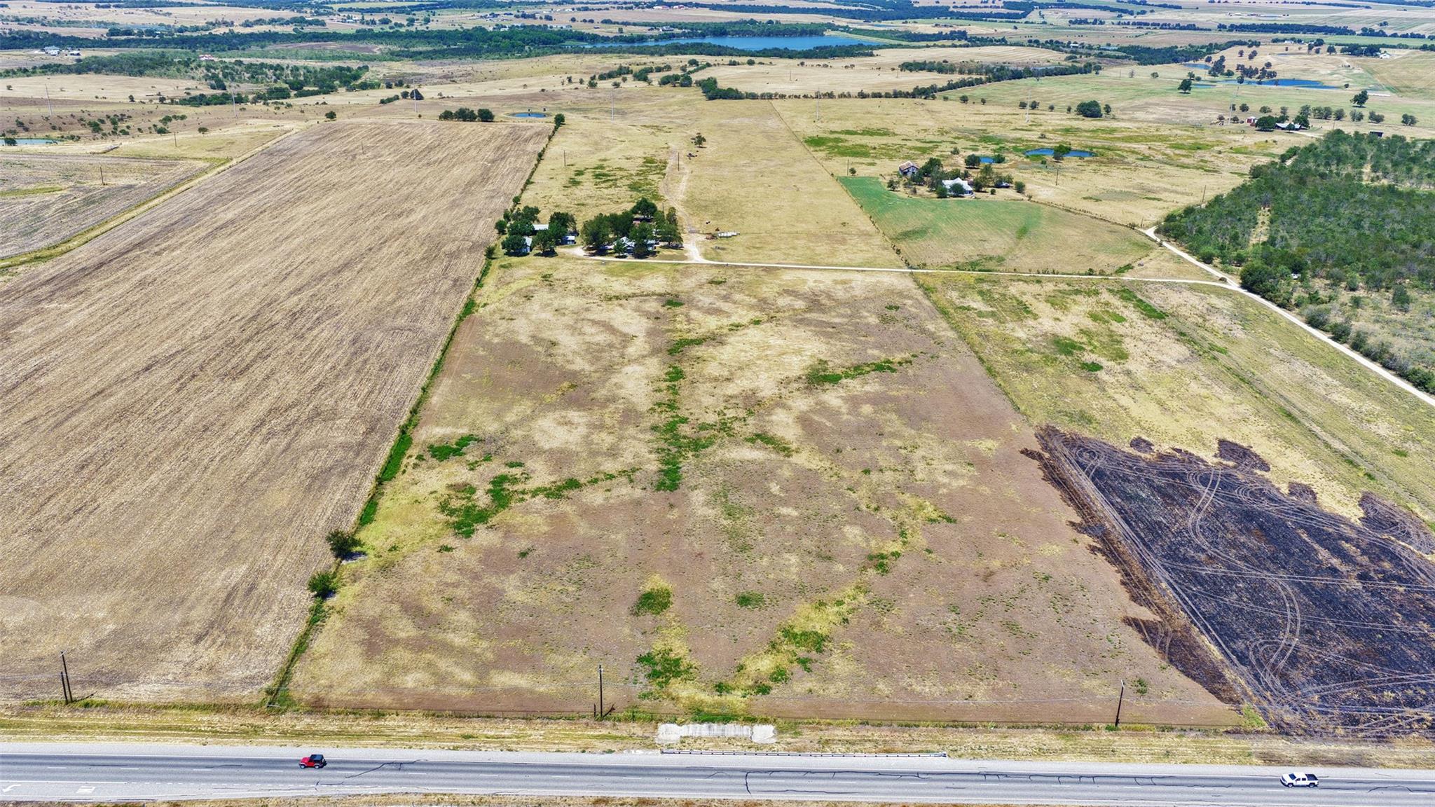 201 926 PR, Thrall, TX 76578 photo 3