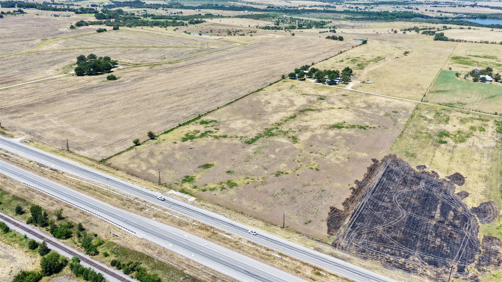 201 926 PR, Thrall, TX 76578 photo 4