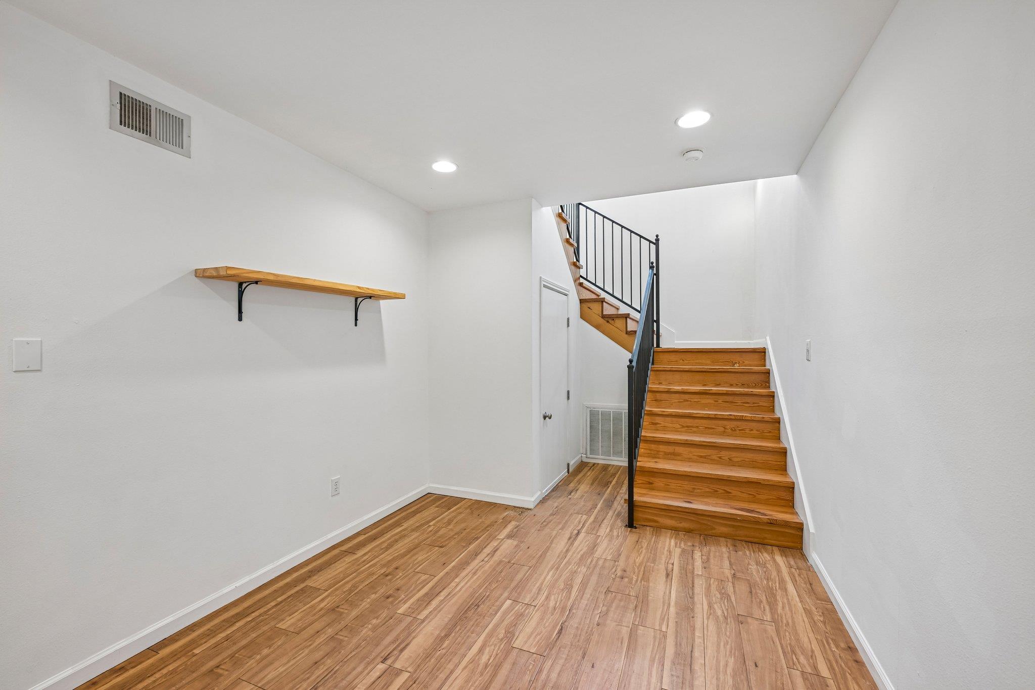 1710 16th ST #B, Austin, TX 78702 photo 5