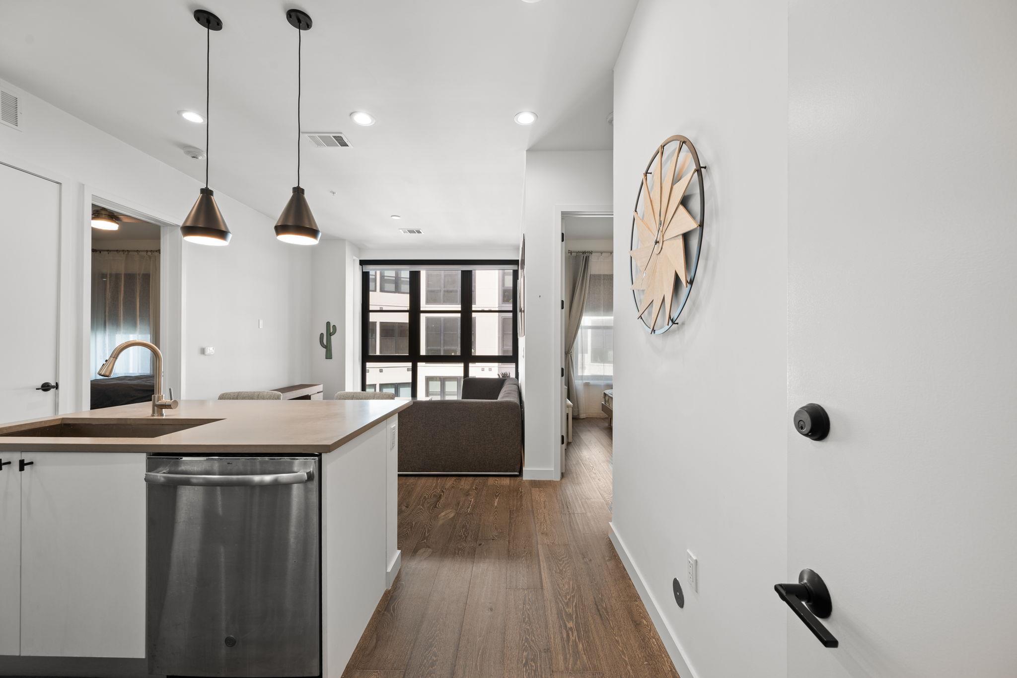 800 Embassy DR #302, Austin, TX 78702 photo 2
