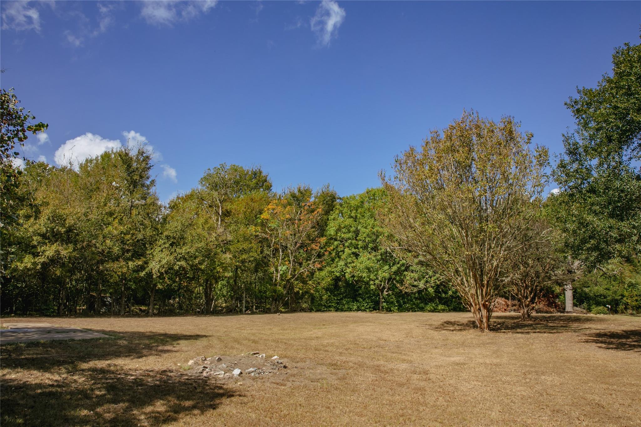 845 2nd ST, Somerville, TX 77879 photo 4
