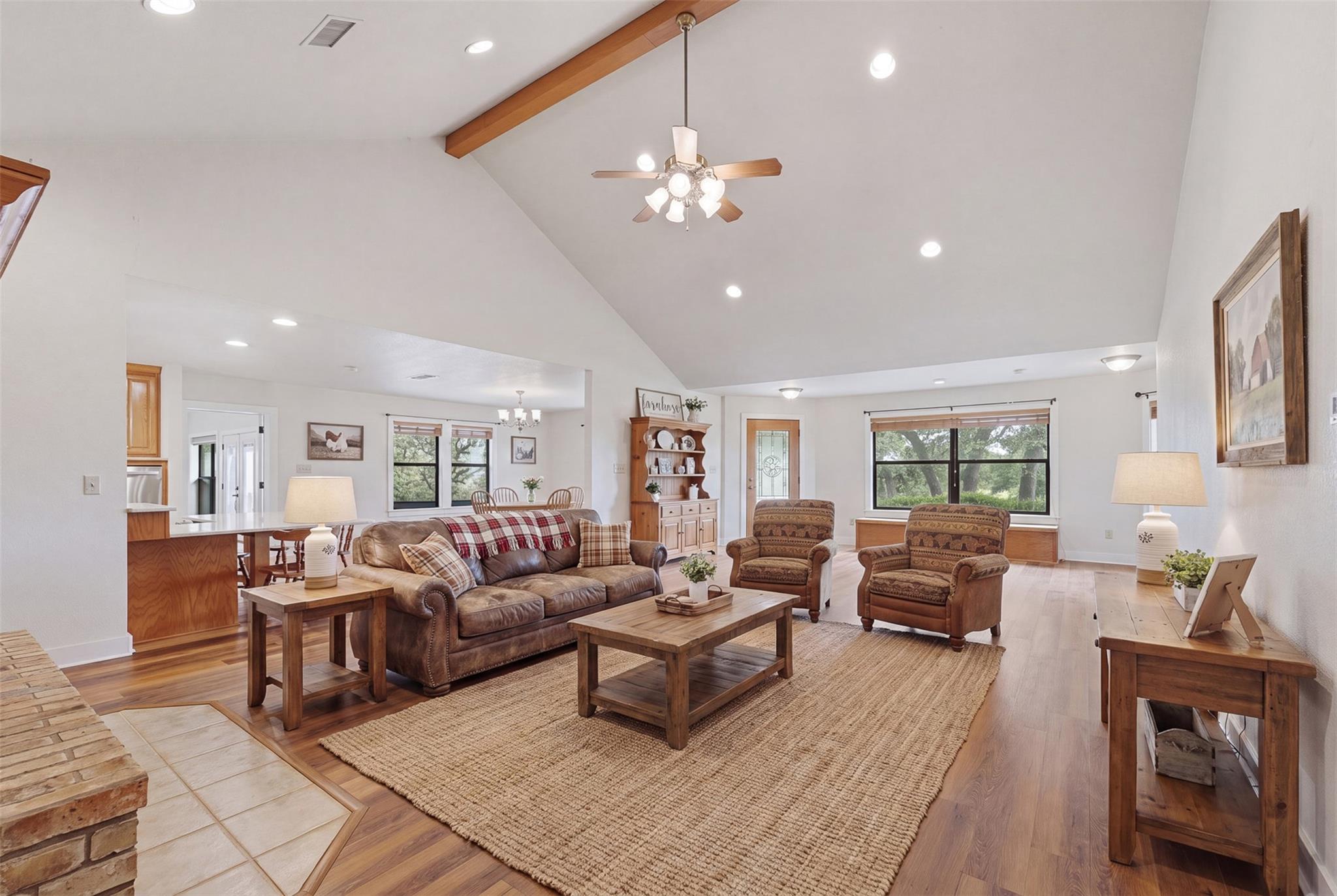 6589 State Highway 304, Harwood, TX 78632 photo 5