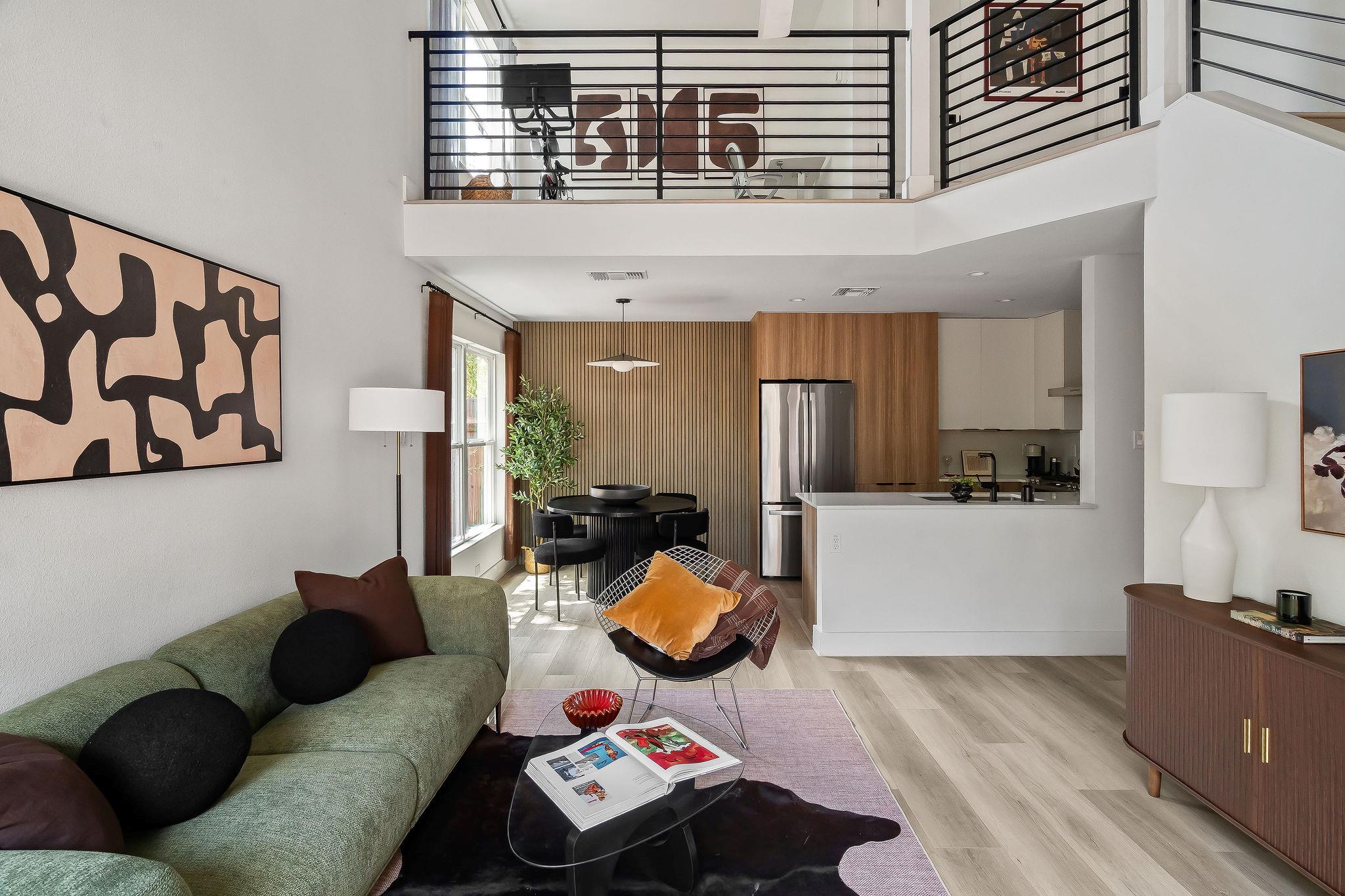 Cerca at The Domain Condominiums