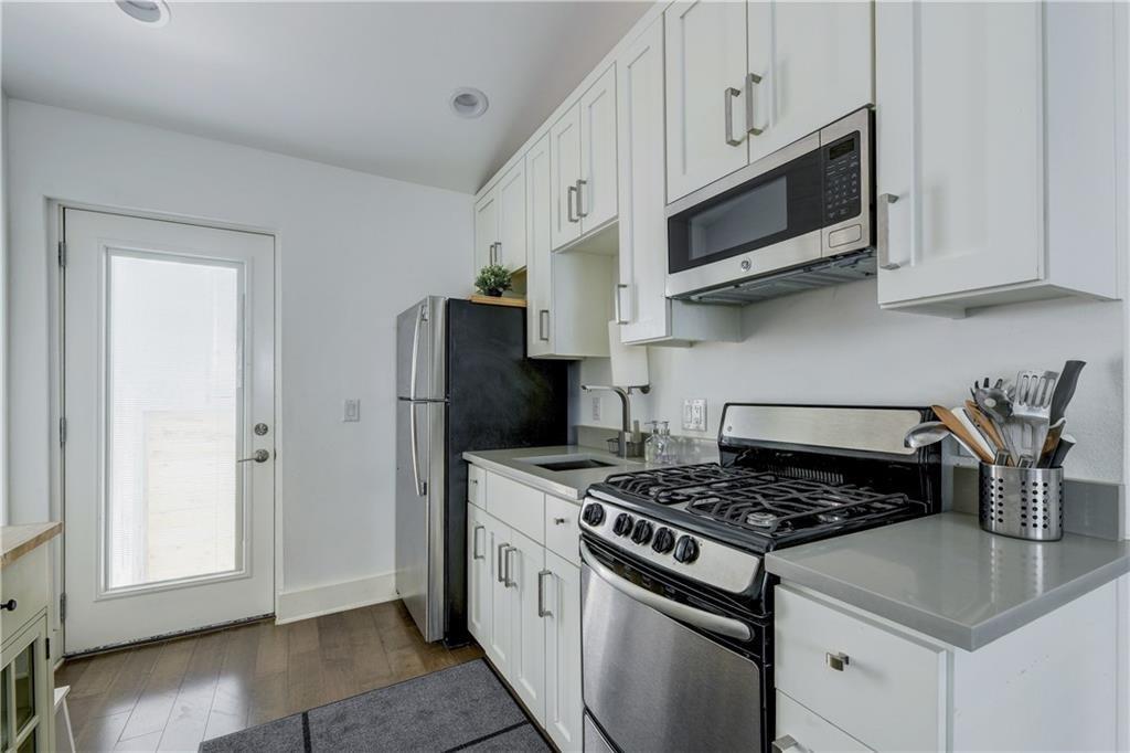 1126 1/2 Chicon ST #2, Austin, TX 78702 photo 4