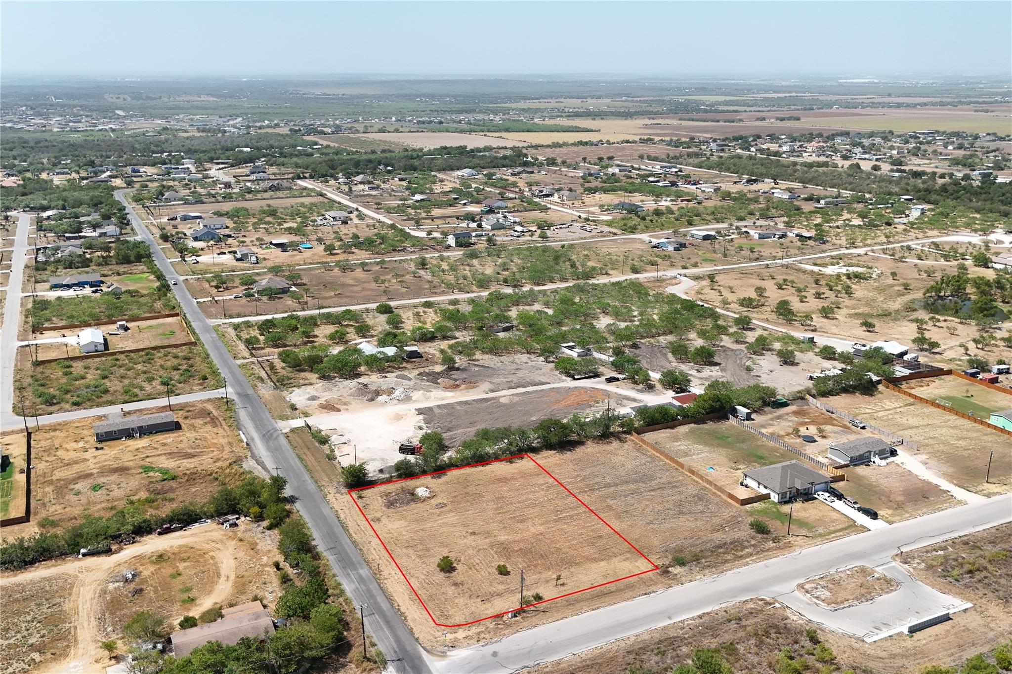 246 Twin Creeks CIR, Del Valle, TX 78617 photo 2