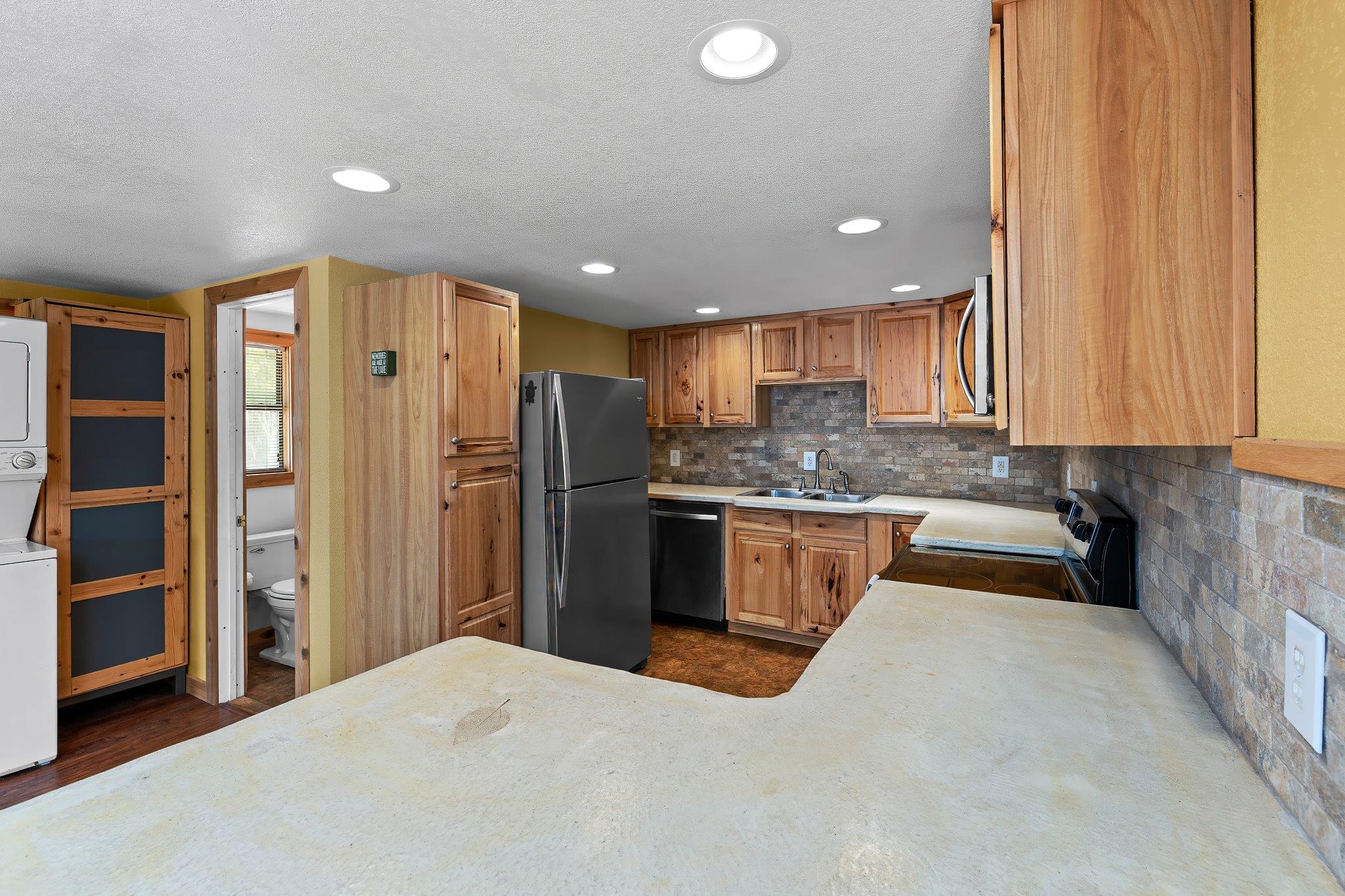 10614 Sunny LN, Jonestown, TX 78645 photo 2