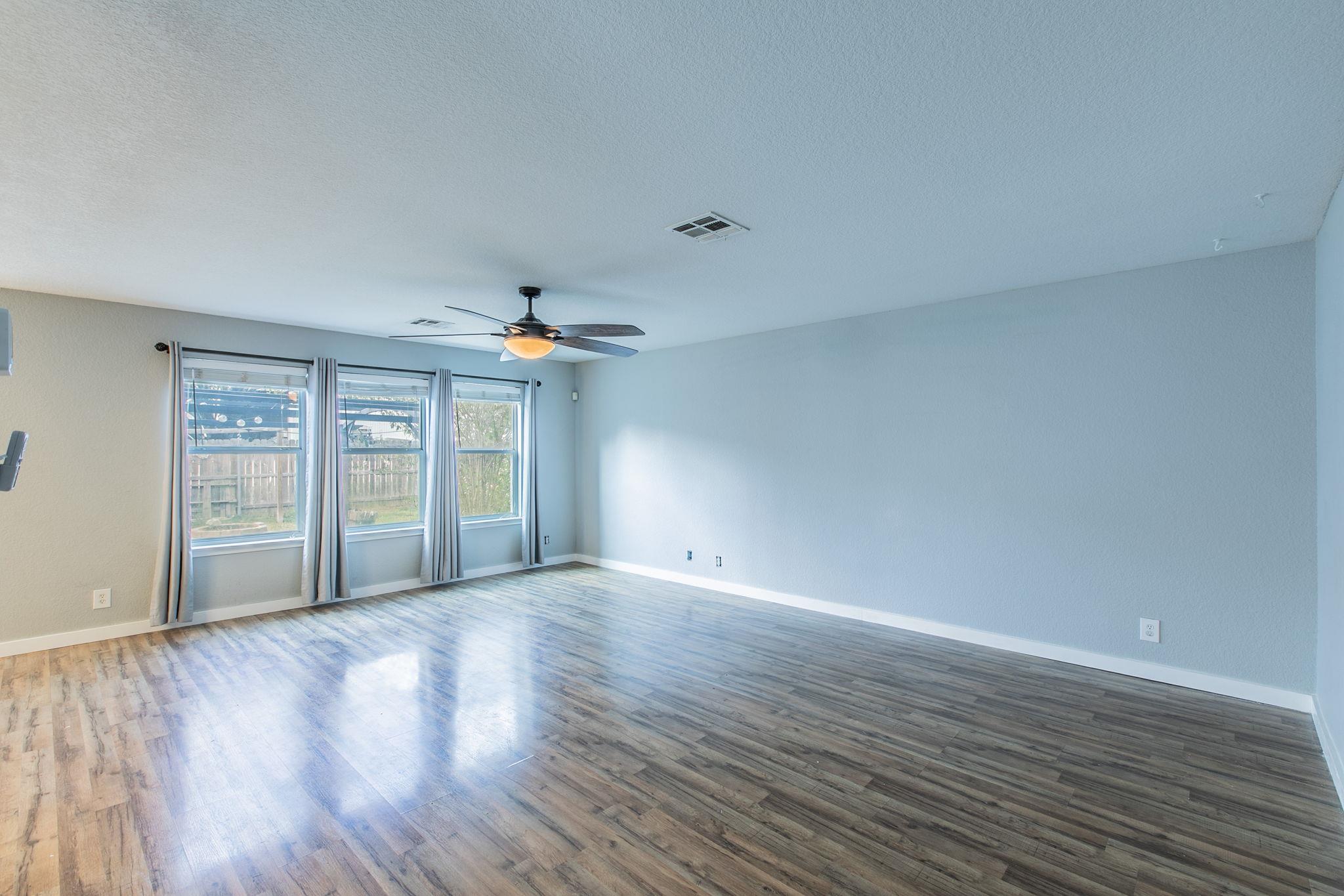 157 Lexword, Kyle, TX 78640 photo 3