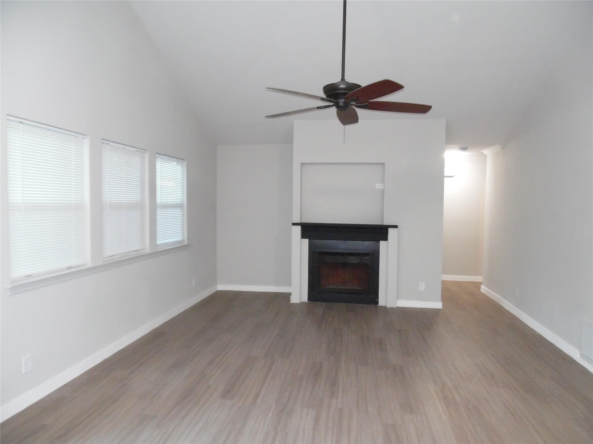 1209 Green Valley CV, Round Rock, TX 78664 photo 3