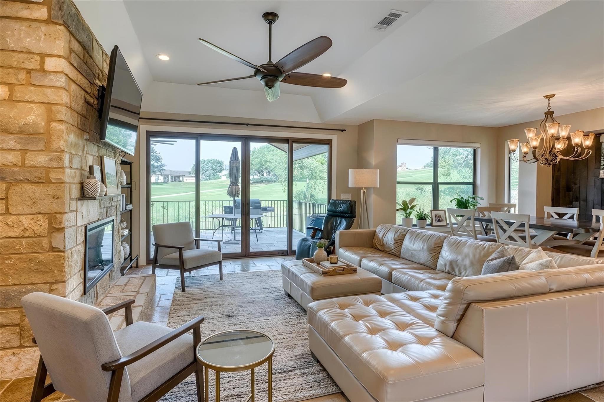 1504 Desert Sun, Horseshoe Bay, TX 78657 photo 4