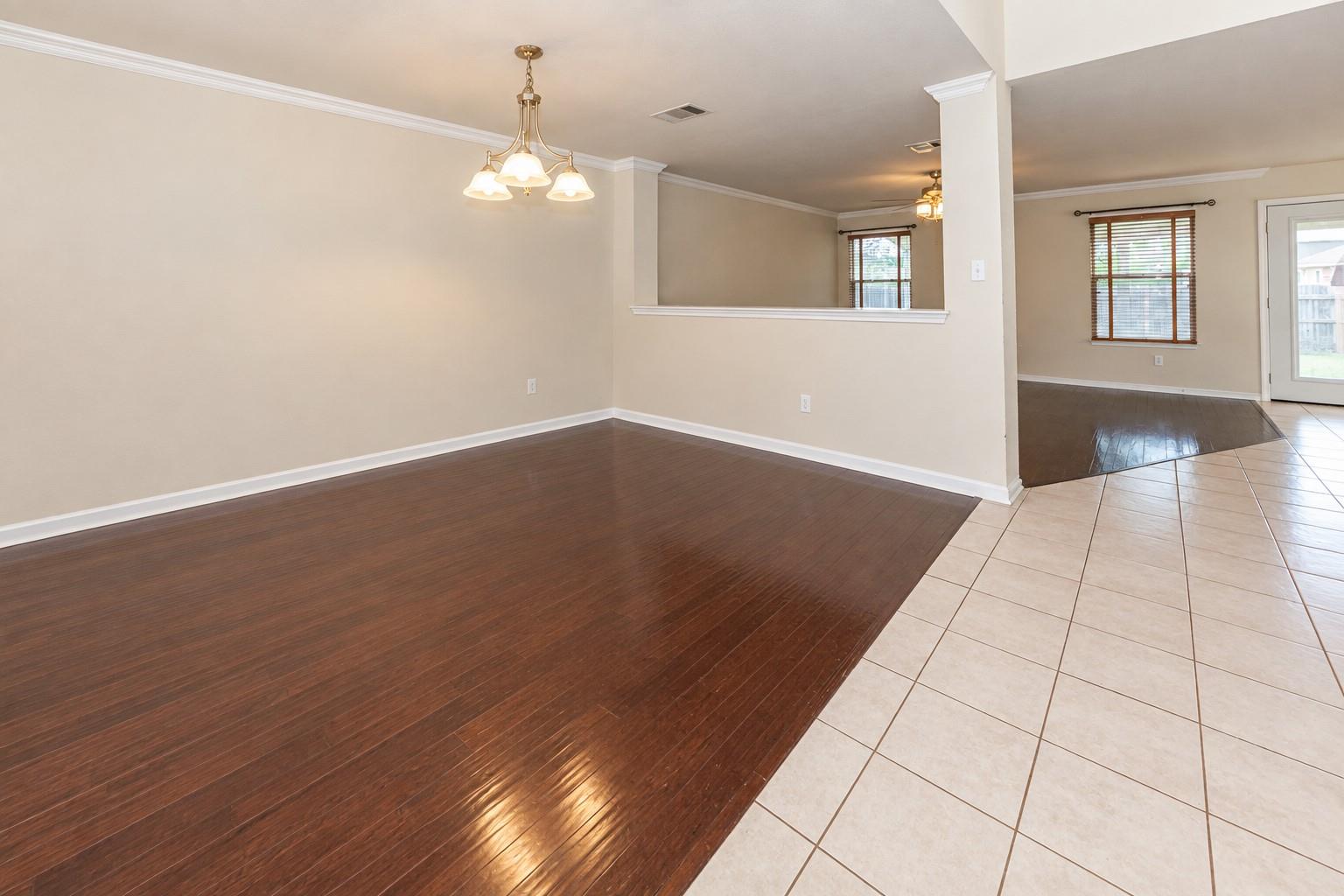 310 Antelope TRL, Bastrop, TX 78602 photo 5