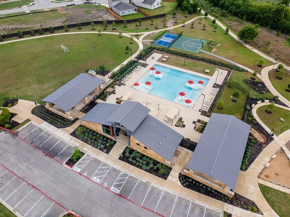 913 Emory Crossing BLVD, Hutto, TX 78634 photo 5