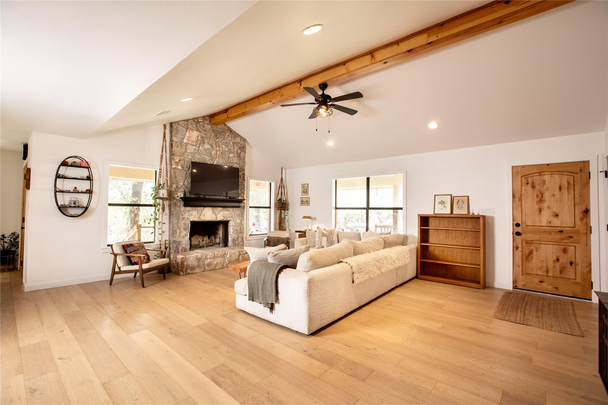 301 Lander LN, Dripping Springs, TX 78620 photo 4