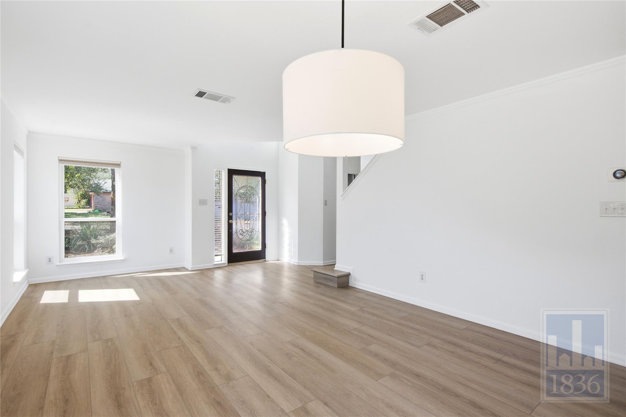 4200 Cortina DR, Austin, TX 78749 photo 3