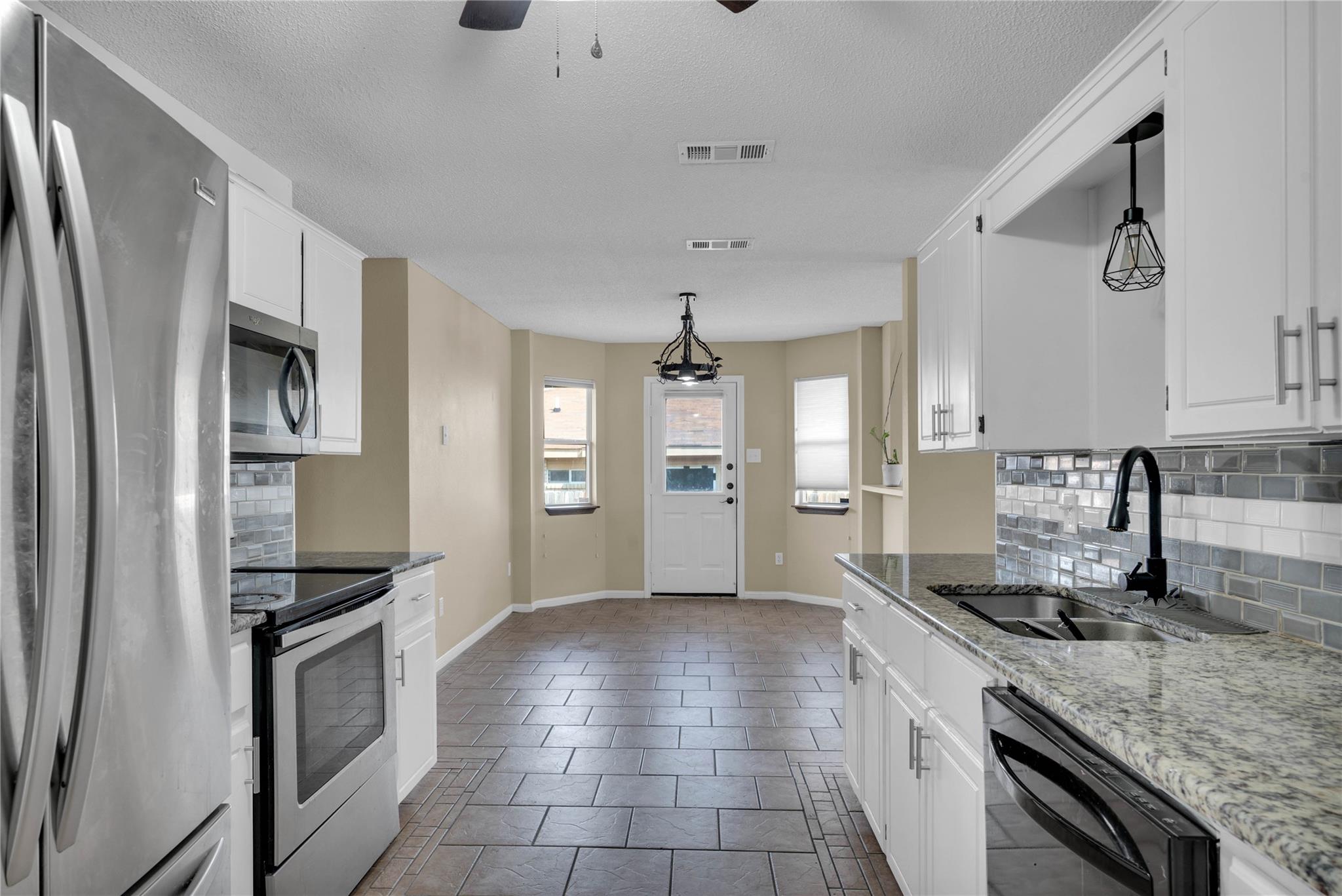 3209 Windfield DR, Killeen, TX 76549 photo 4