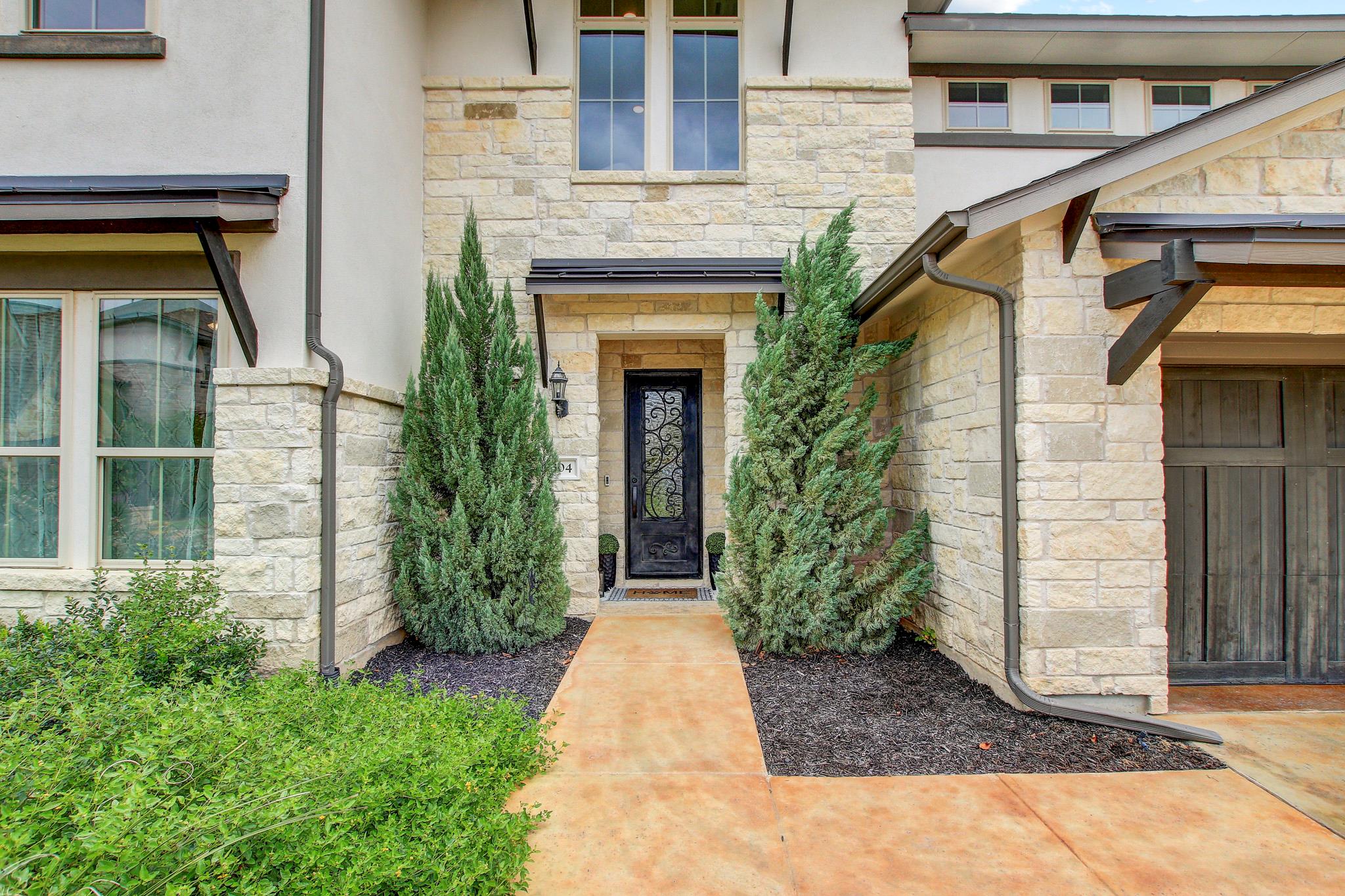 304 Coniglio CV, Austin, TX 78738 photo 2