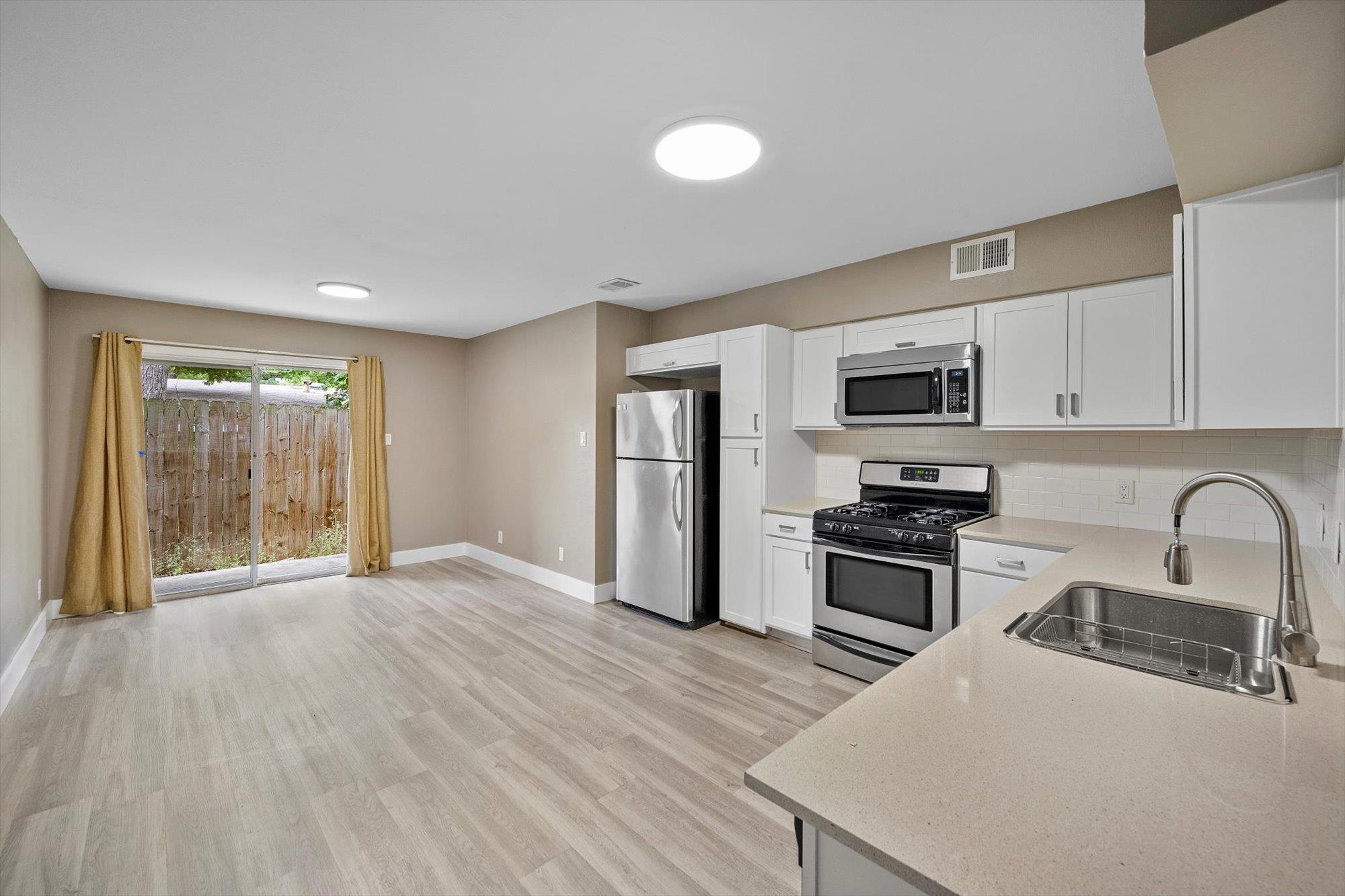 2303 East Side DR #109, Austin, TX 78704 photo 3