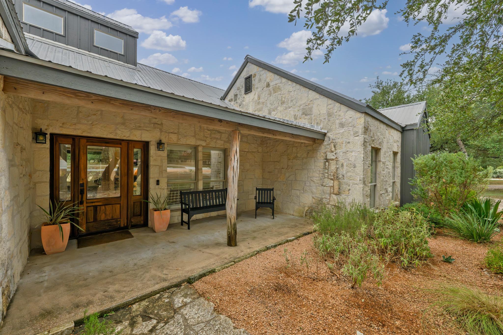 188 Broken Lance DR, Dripping Springs, TX 78620 photo 4