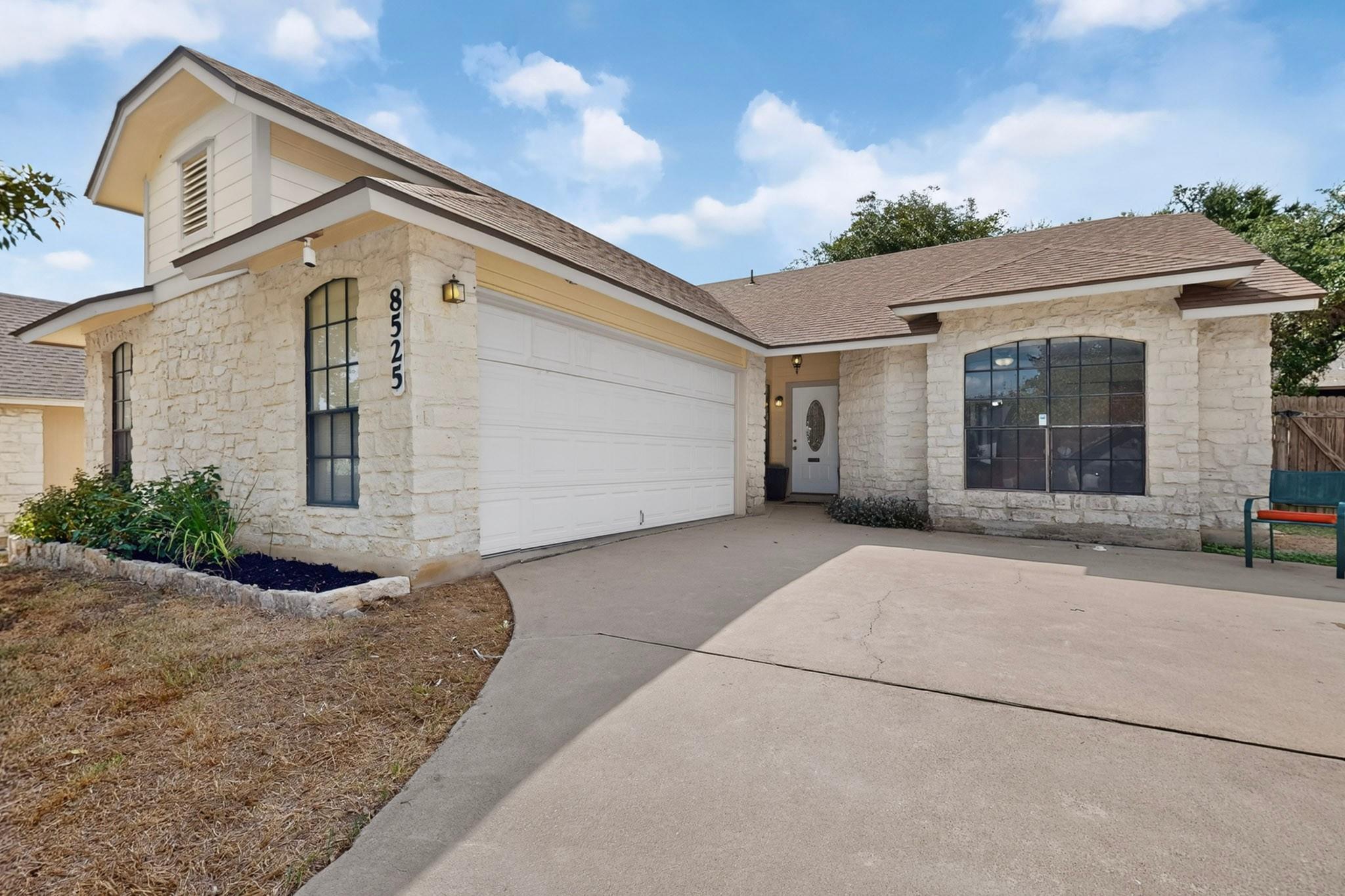 8525 Birmingham DR, Austin, TX 78748 photo 2