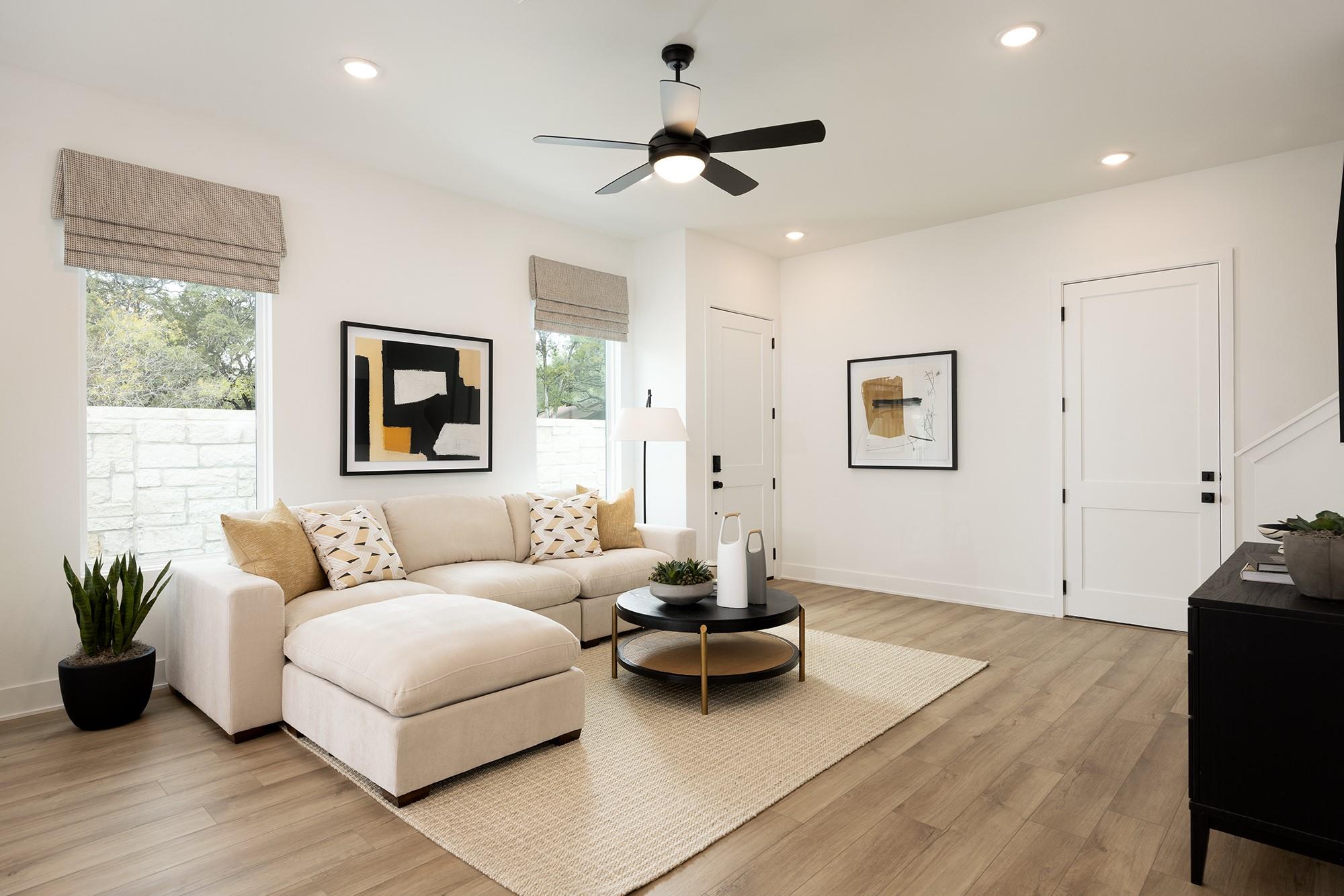 8022 Bird Song CIR, Austin, TX 78745 photo 2