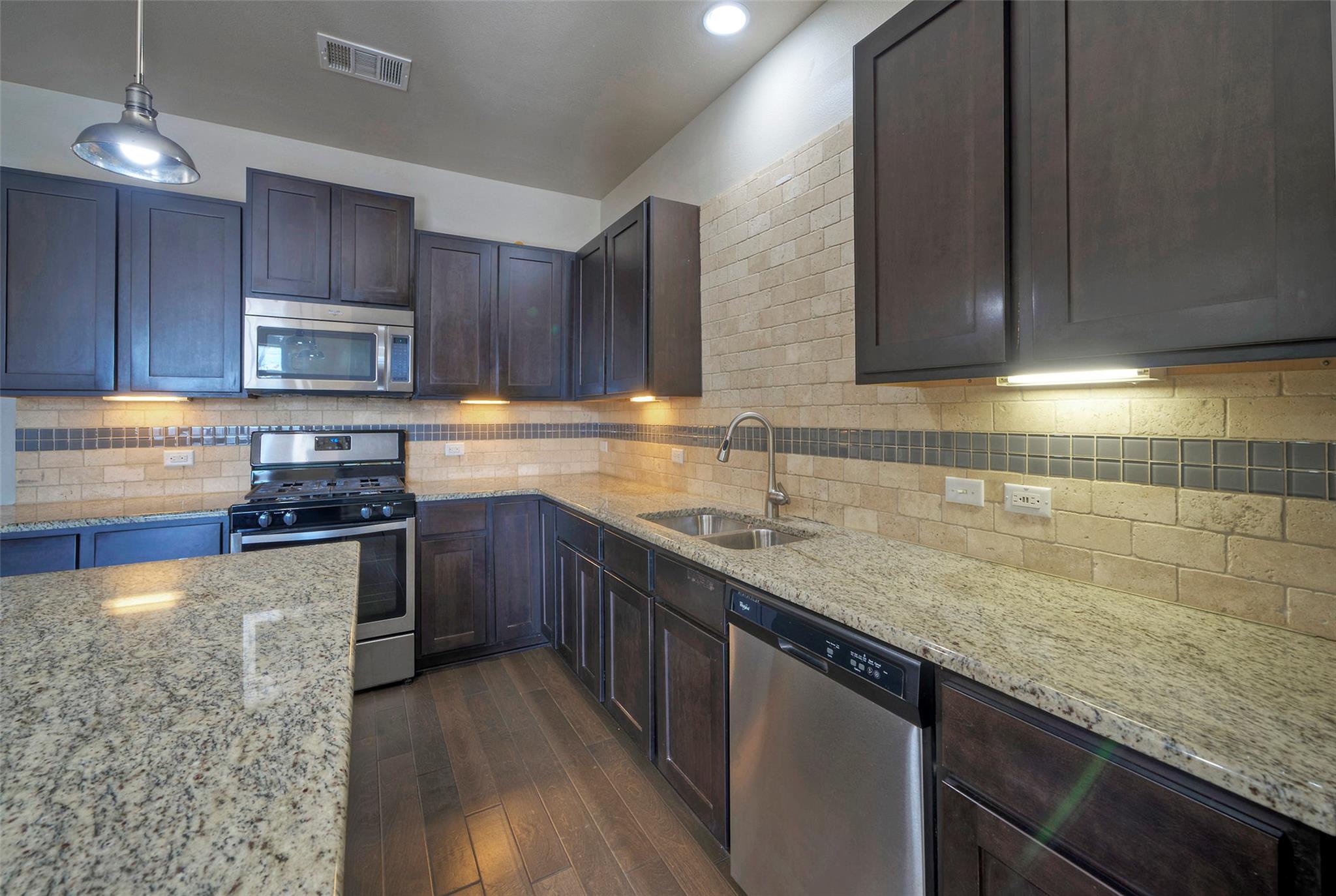 700 Applewood DR #E, Pflugerville, TX 78660 photo 5