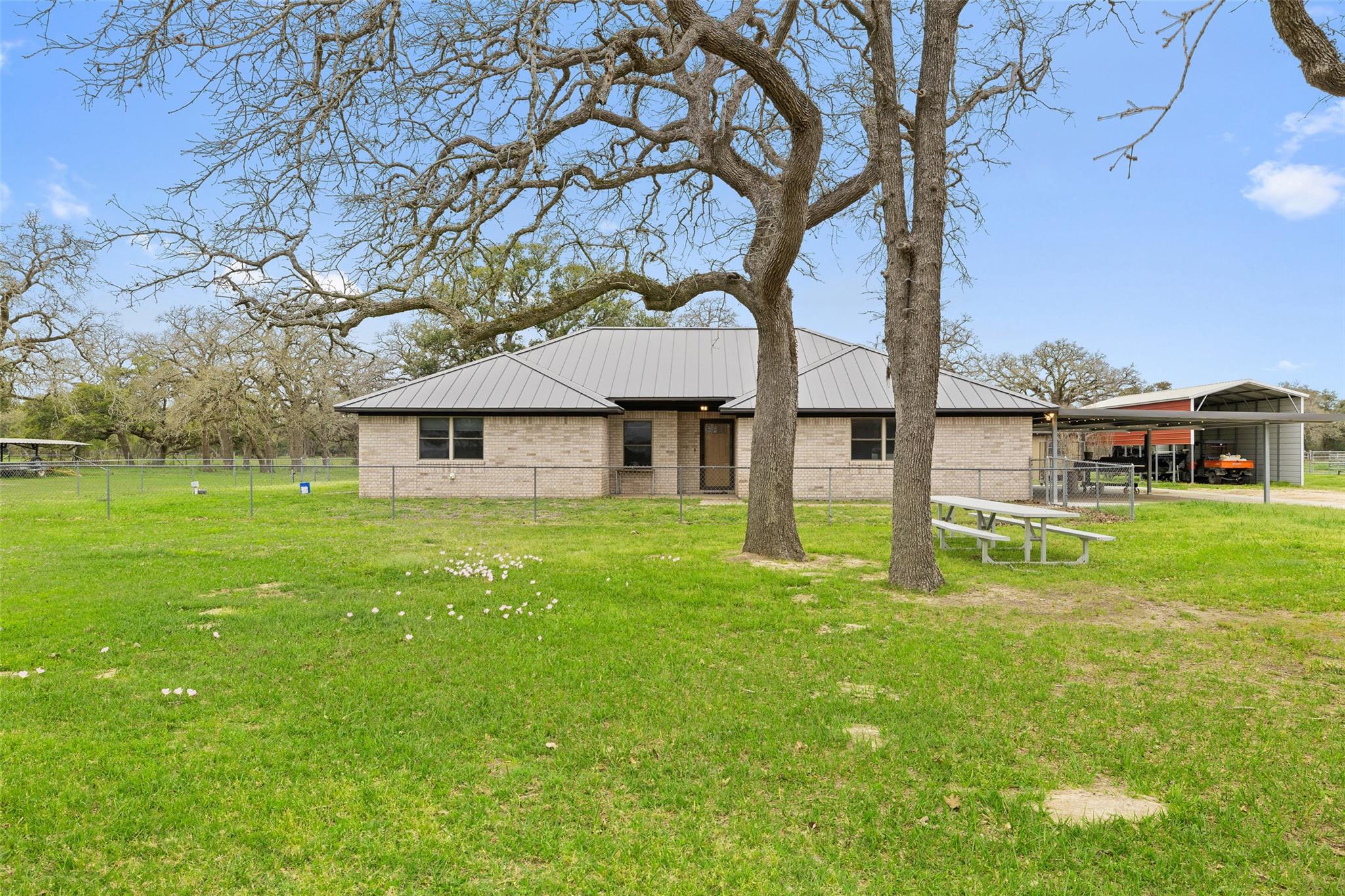 778 County Road 123, Edna, TX 77957 photo 2