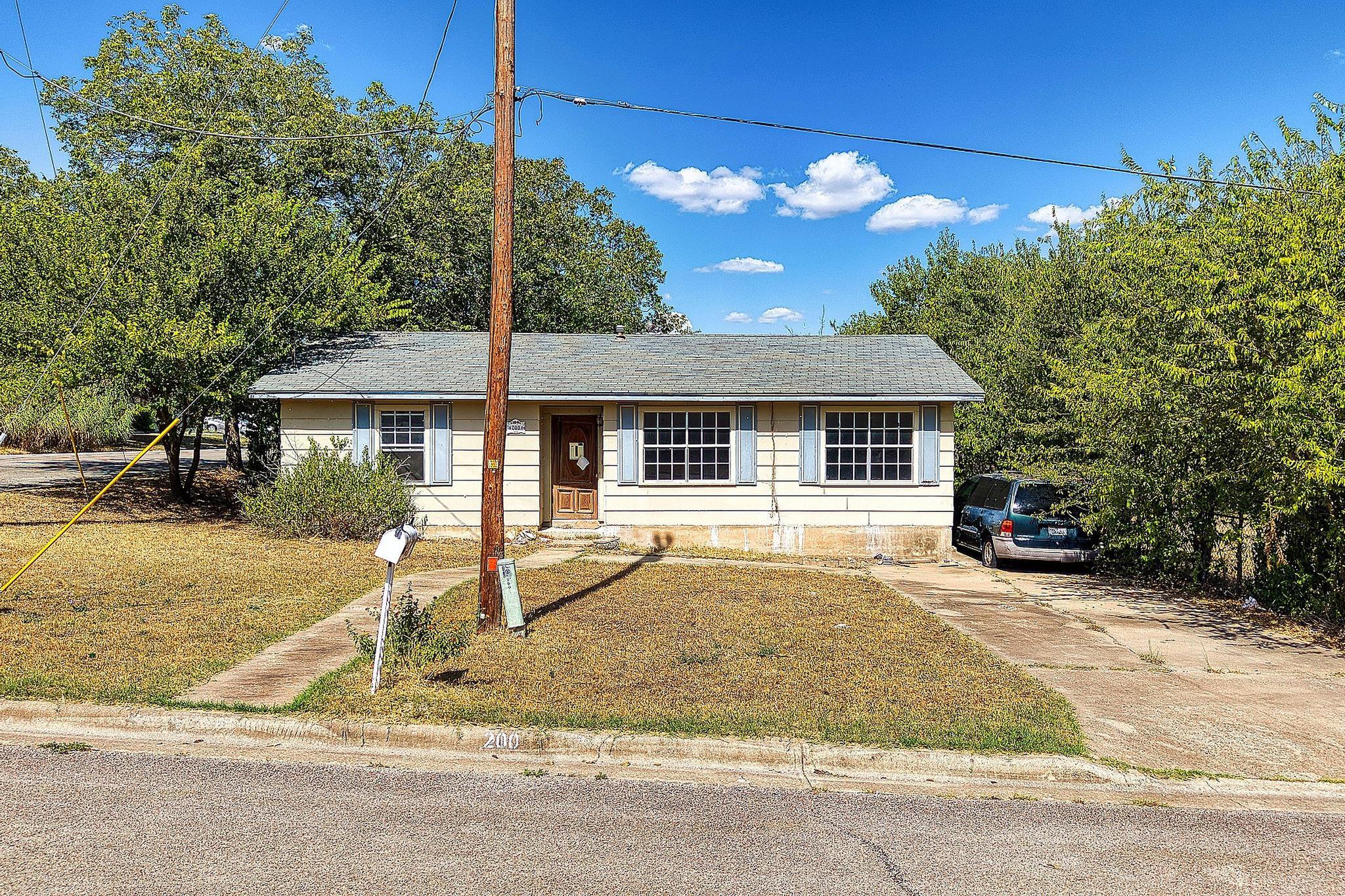 200 Hoopes Ave, Pflugerville, TX 78660 photo 2