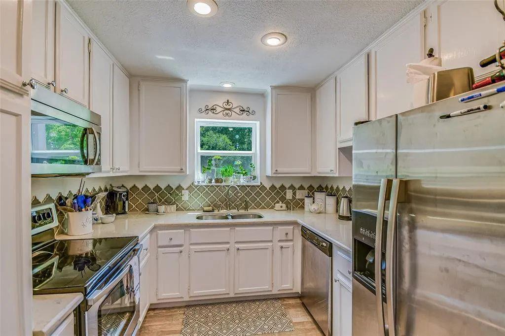 Valleyside Place Condo