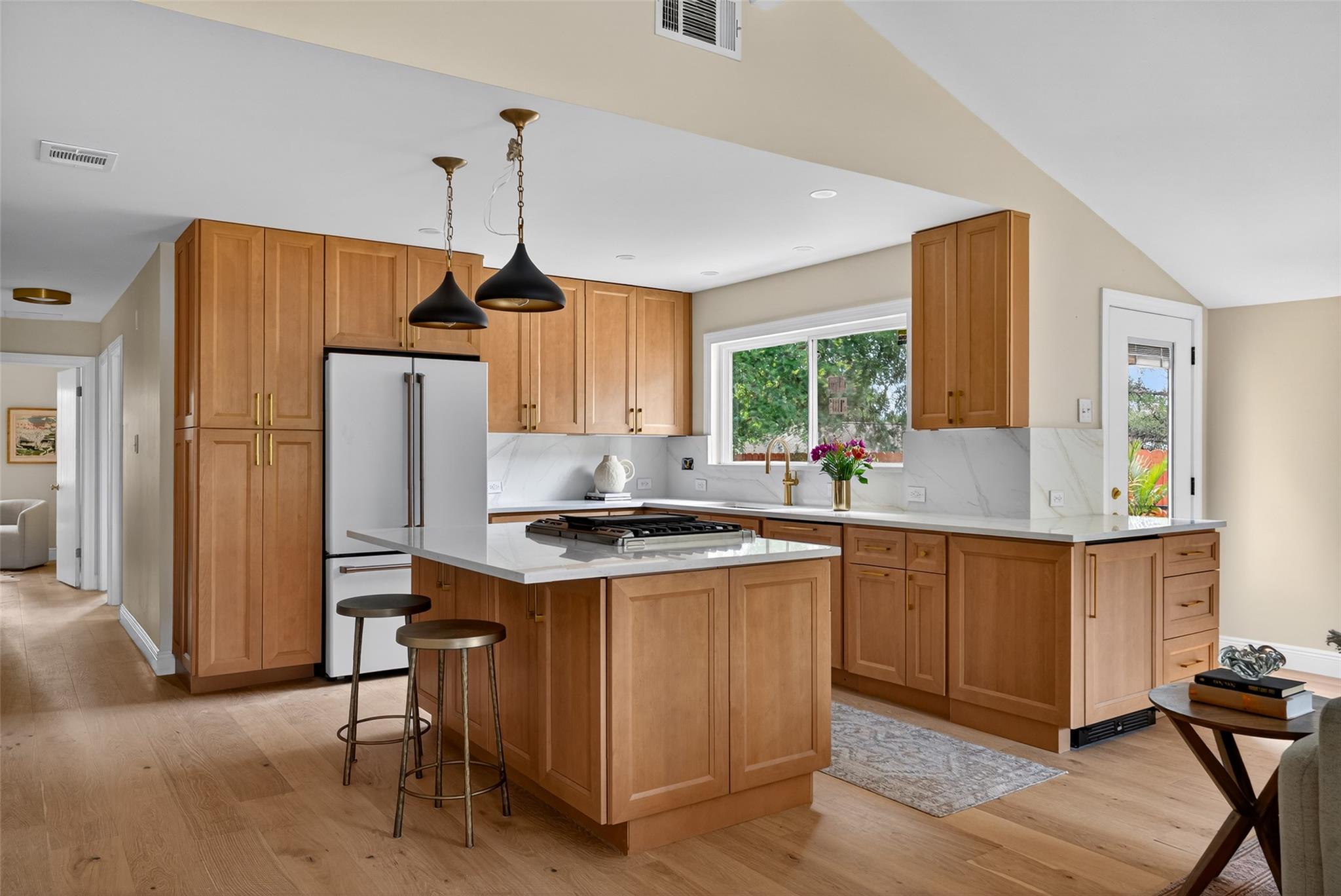 6806 Rearden RD, Austin, TX 78745 photo 3