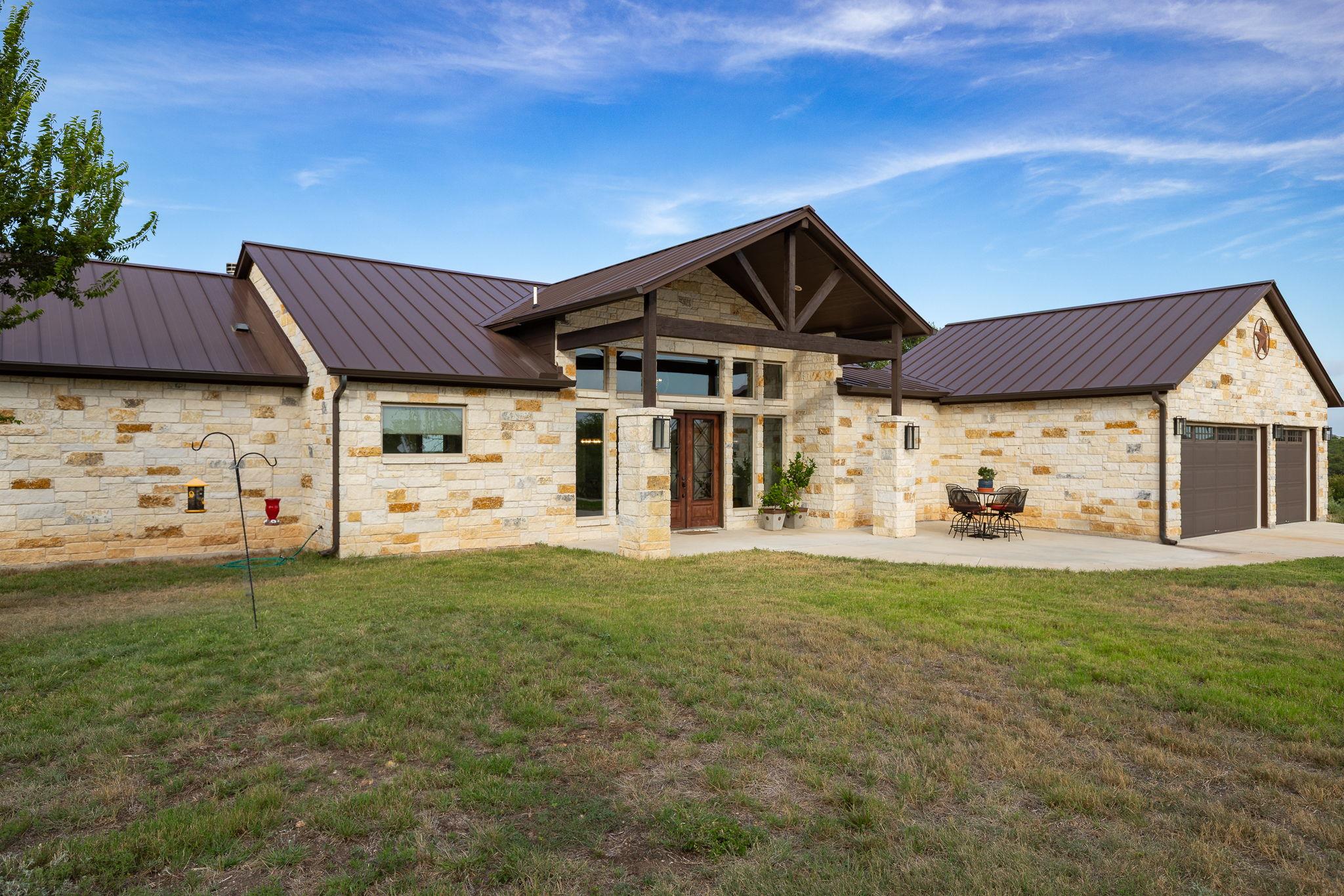 113 Jayhawk CT, Burnet, TX 78611 photo 4