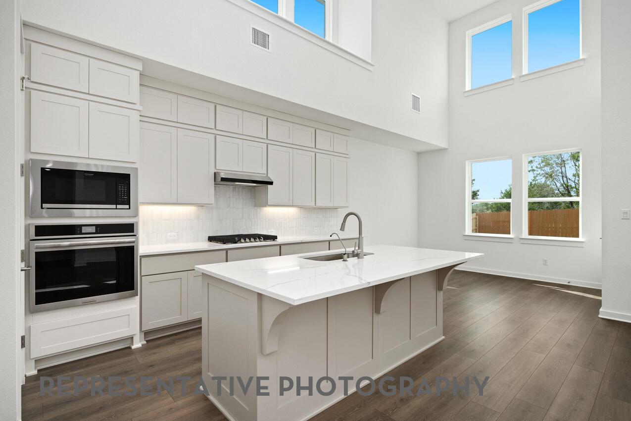 6417 McMurtry ST, Austin, TX 78747 photo 2